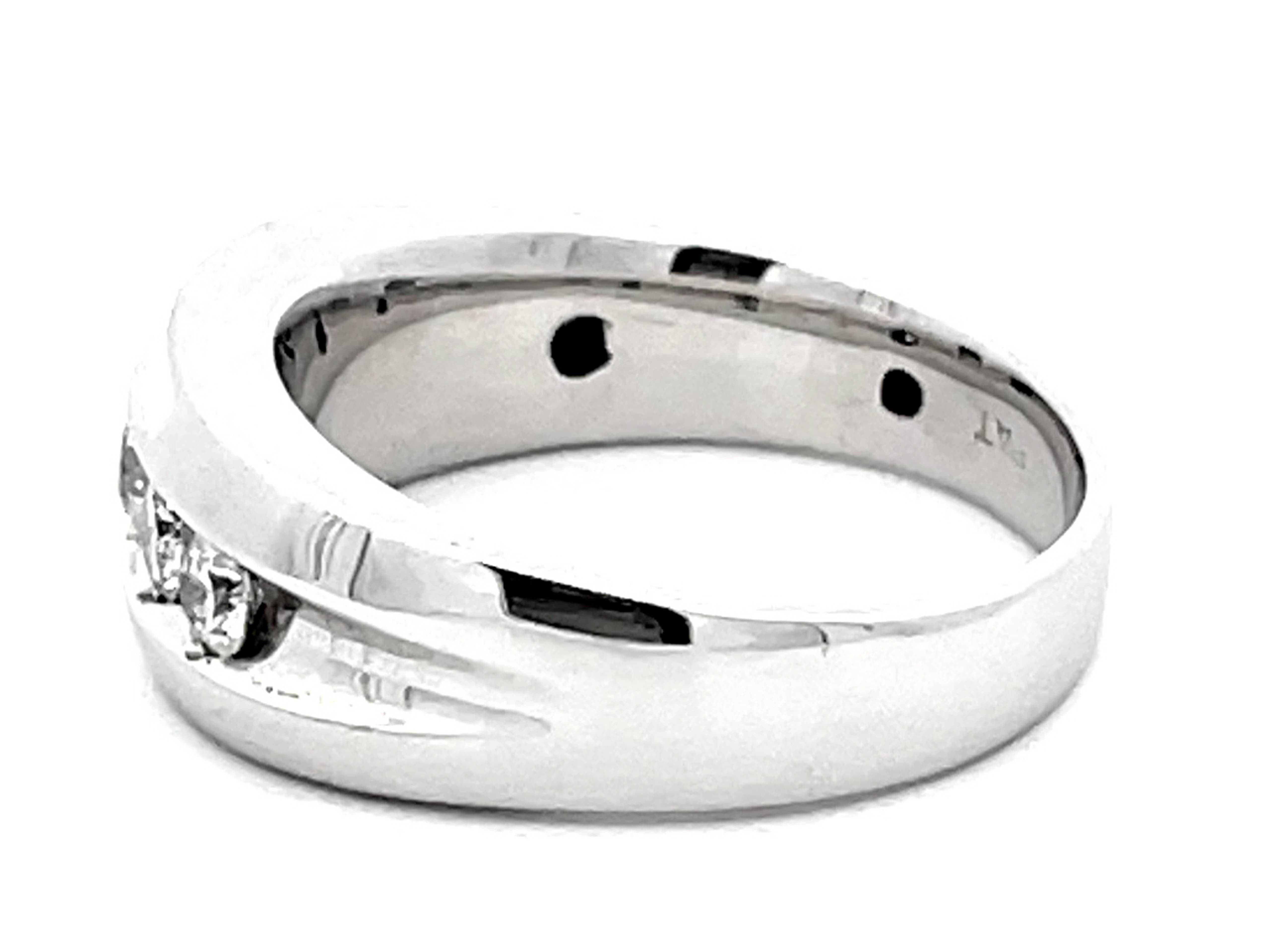 Mens 1 Carat 5 Diamond Band Ring 14k White Gold In Excellent Condition For Sale In Honolulu, HI