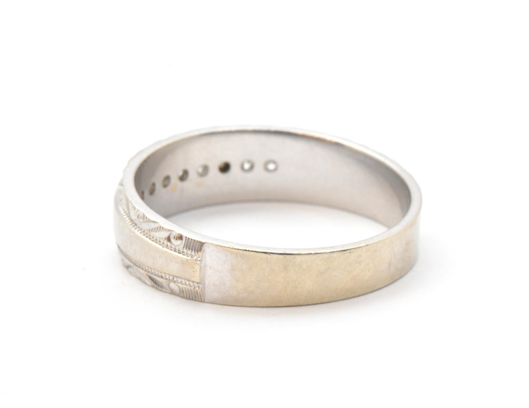 Women's or Men's Men's 10 Karat White Gold and 0.24tw Diamond Wedding Band Ring