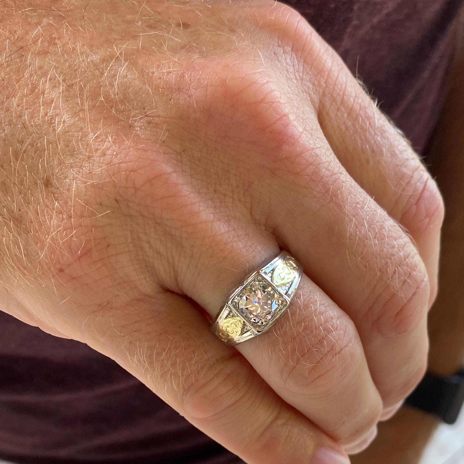Modern Men's 1.07 Carat Diamond Solitaire 18 Karat Two-Tone Gold Vintage Ring GIA G/VS1