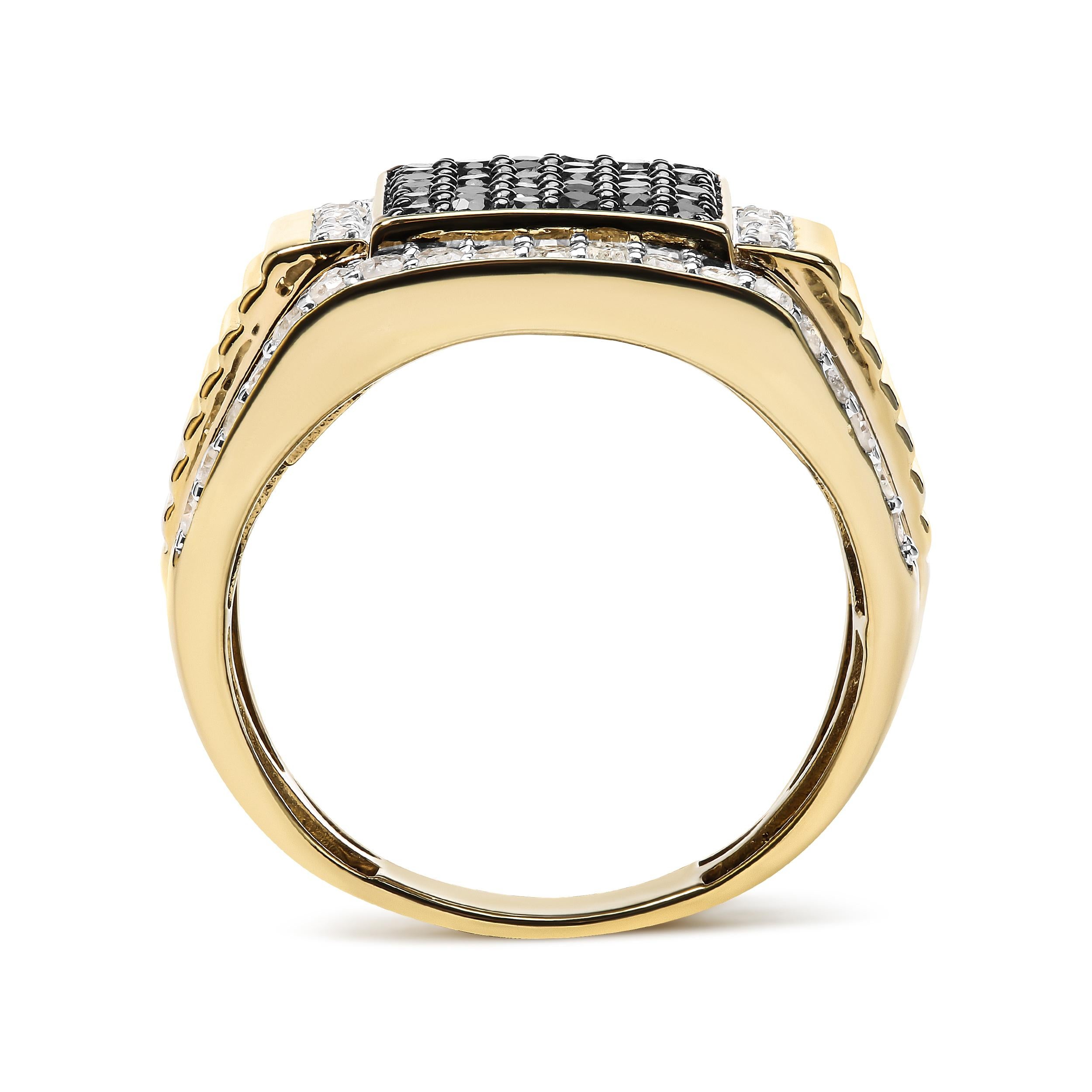 Herren-Cluster-Ring aus 10 Karat Gelbgold mit 1 1/2 Karat weißem und schwarzem behandeltem Diamanten (Rundschliff) im Angebot