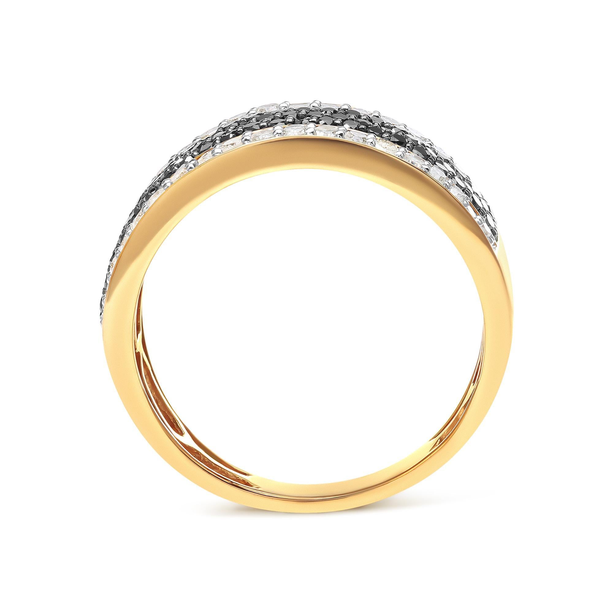 Round Cut Men's 10K Yellow Gold 1 1/4 Cttw White and Black Diamond Cluster Ring For Sale