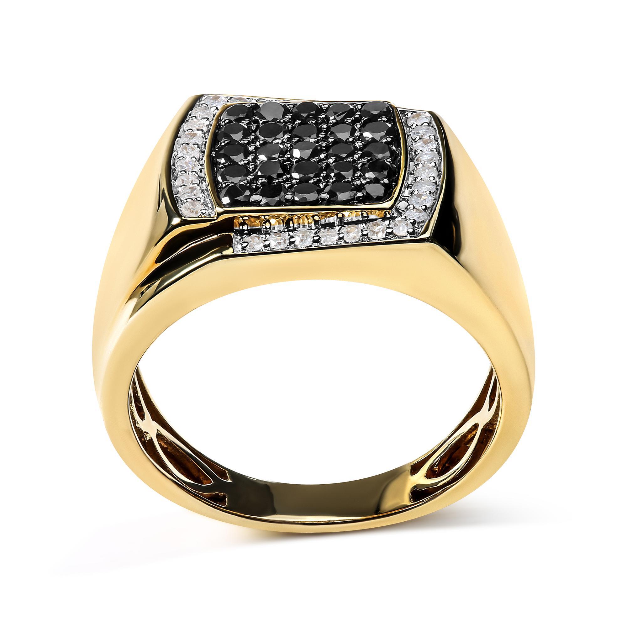 Entdecken Sie die luxuriöse Verschmelzung von Dunkelheit und Licht mit diesem exquisiten 1,00-Karat-Herrenring, der meisterhaft aus glänzendem 10-karätigem Gelbgold gefertigt ist. Das Herzstück dieses Schmuckstücks ist ein kühnes Kissen aus