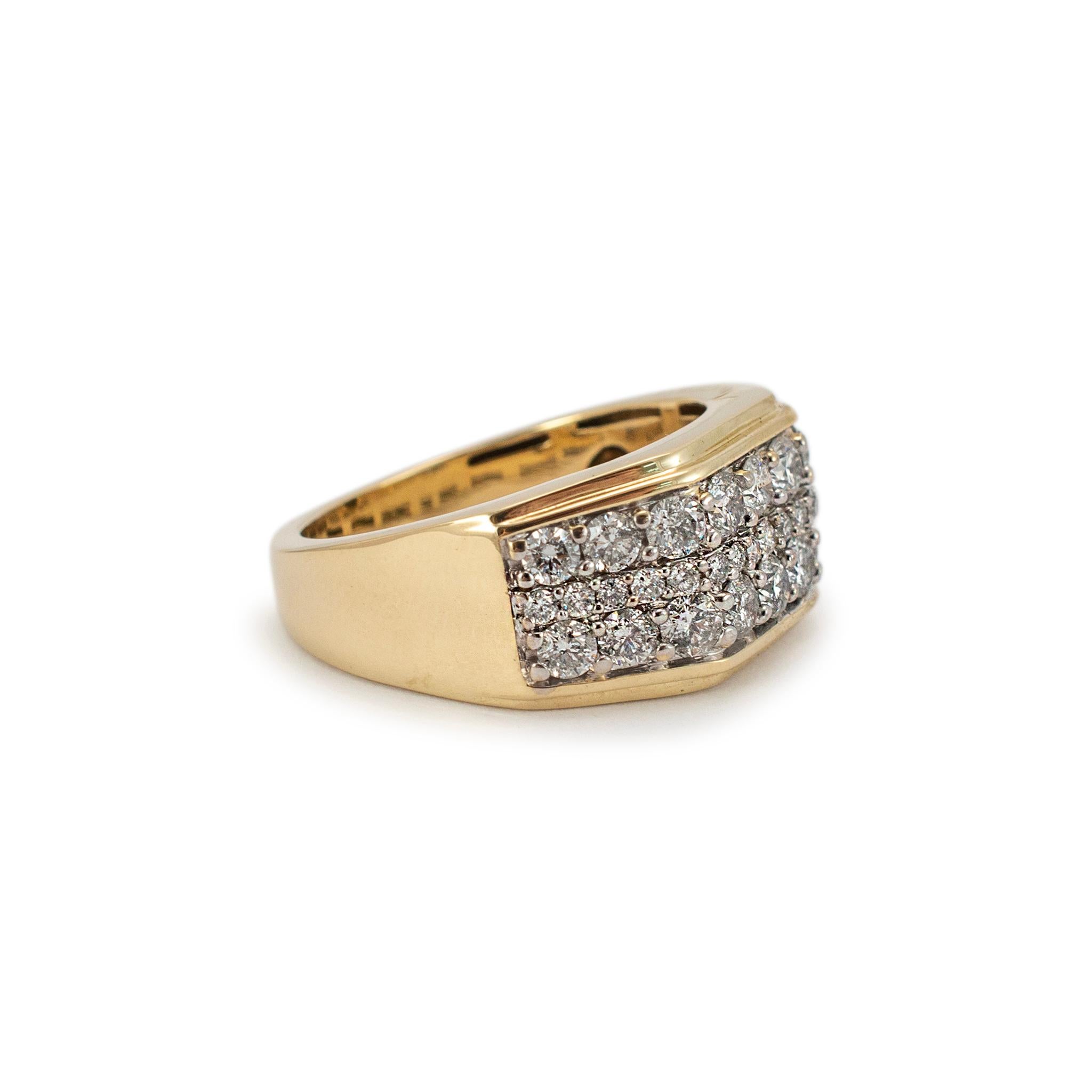 Men’s 10K Yellow Gold Three Row Pave Diamond Band Ring In Excellent Condition In Houston, TX