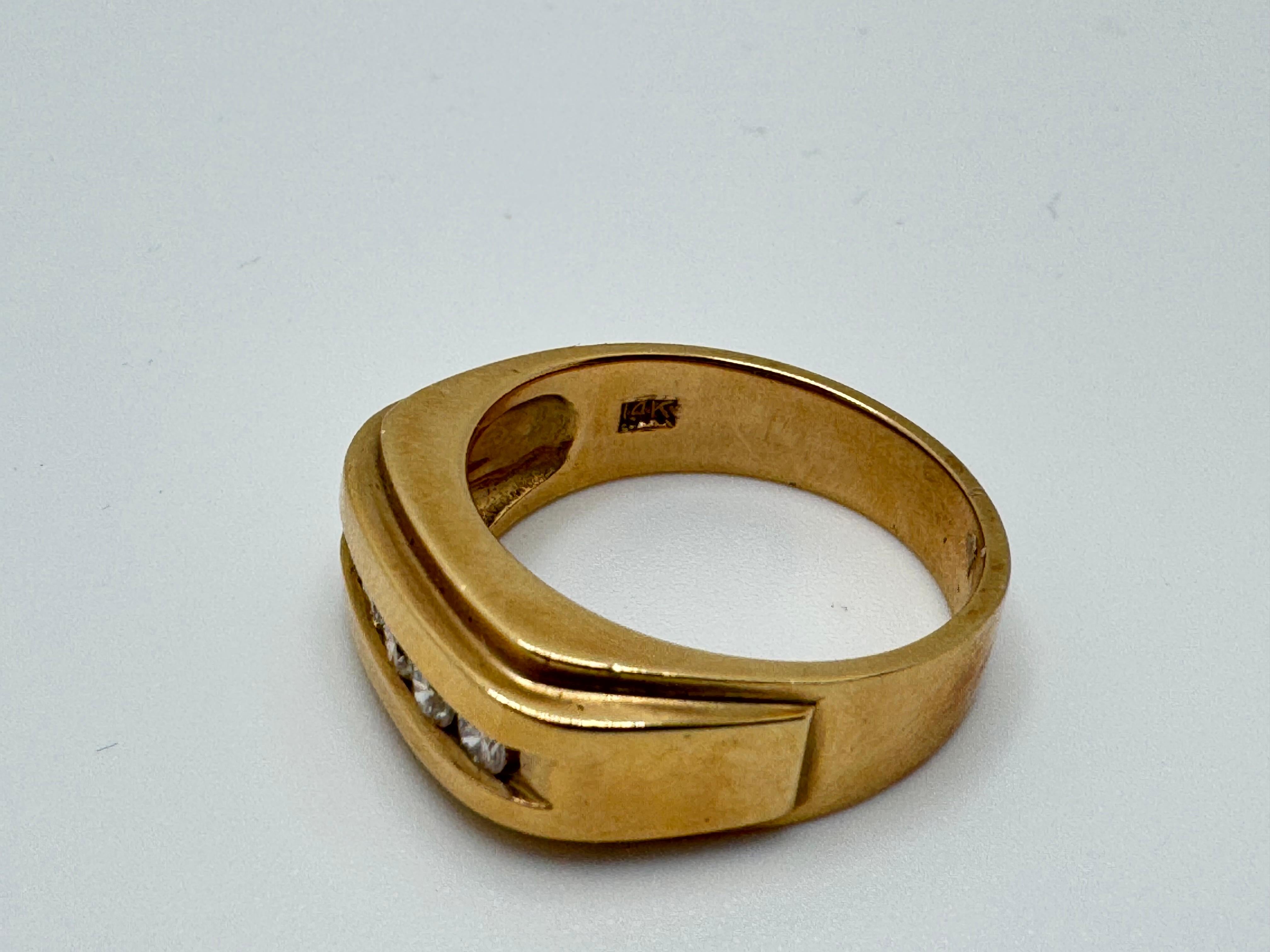 Fascia da uomo con diamante incastonato a canale in oro 14K in vendita 2