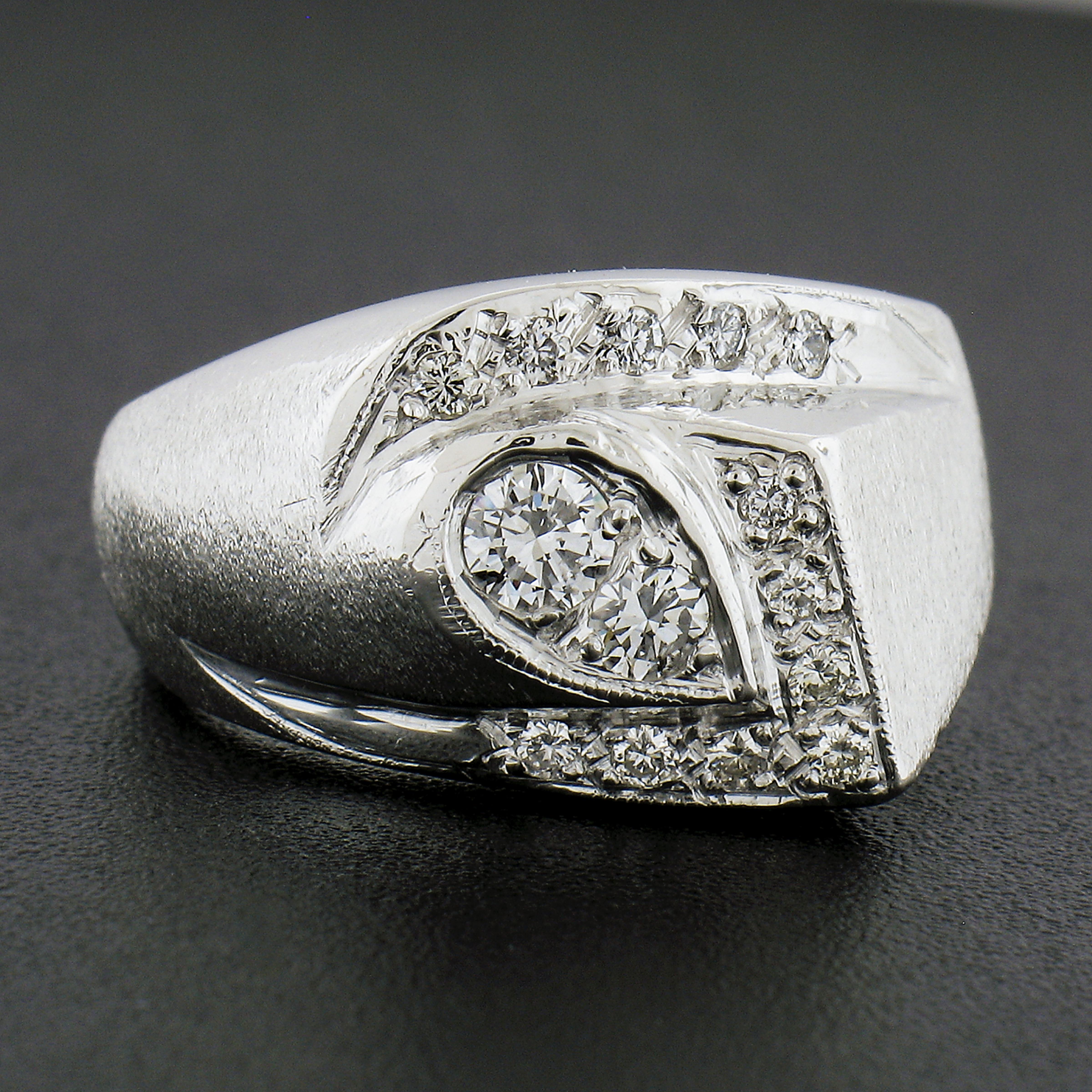 Men's 14k White Gold .33ctw Diamond Satin & Polished Chevron Pinky Band Ring For Sale 4
