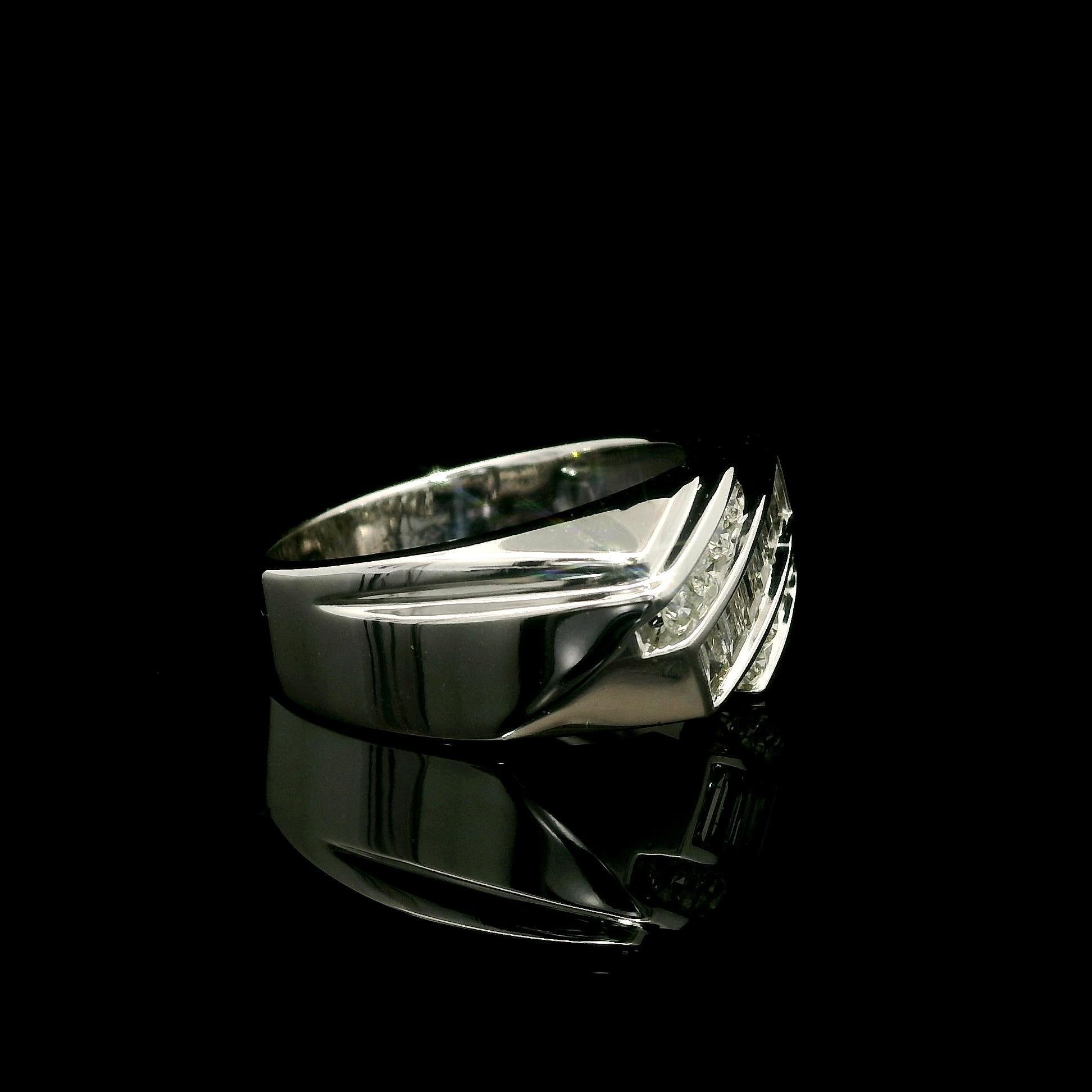 Herren 14k Weißgold Diagonal Channel Set Baguette 1,07 Karat Diamant Breiter Bandring im Angebot 1
