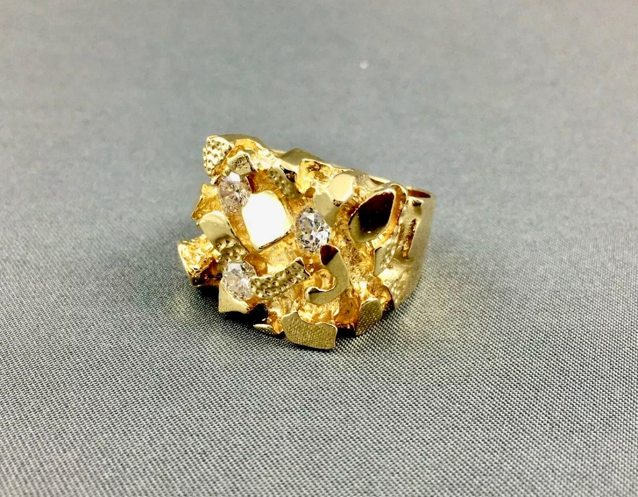 Modern Men's 14K Yellow Gold Nugget & Diamond 1.00 CT  Ring  For Sale