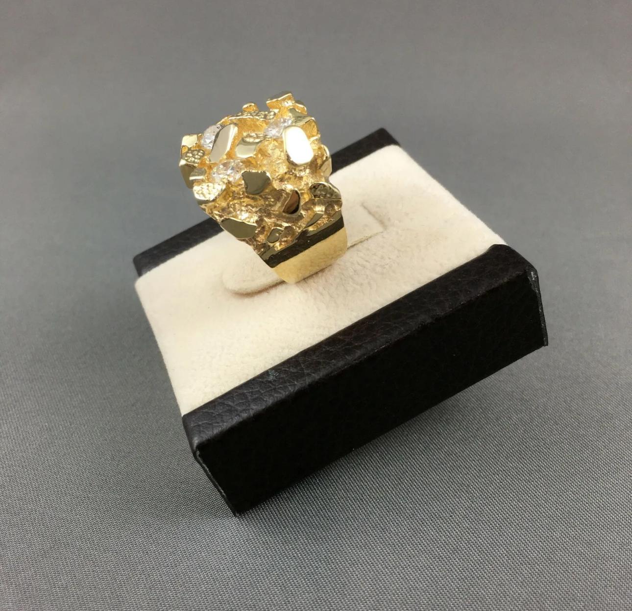 Men's 14K Yellow Gold Nugget & Diamond 1.00 CT  Ring  In New Condition For Sale In Laguna Beach, CA