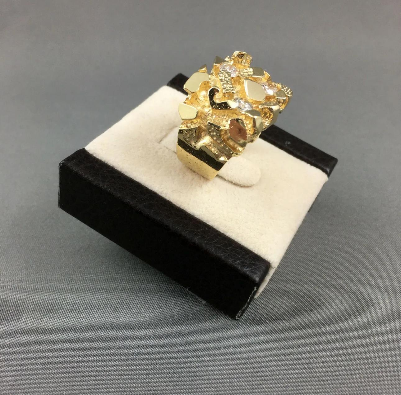 Men's 14K Yellow Gold Nugget & Diamond 1.00 CT  Ring  For Sale 1