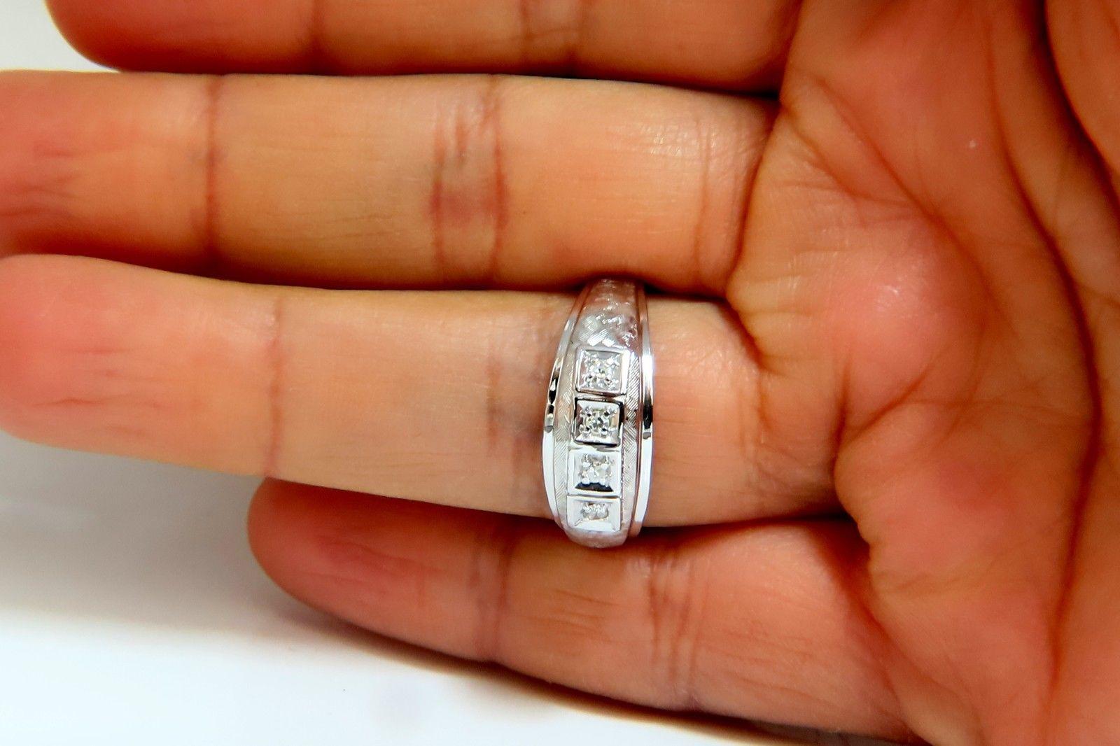 Bracelet jonc large en or 14 carats avec diamants naturels taille ronde de 0,15 carat pour hommes Pour hommes en vente