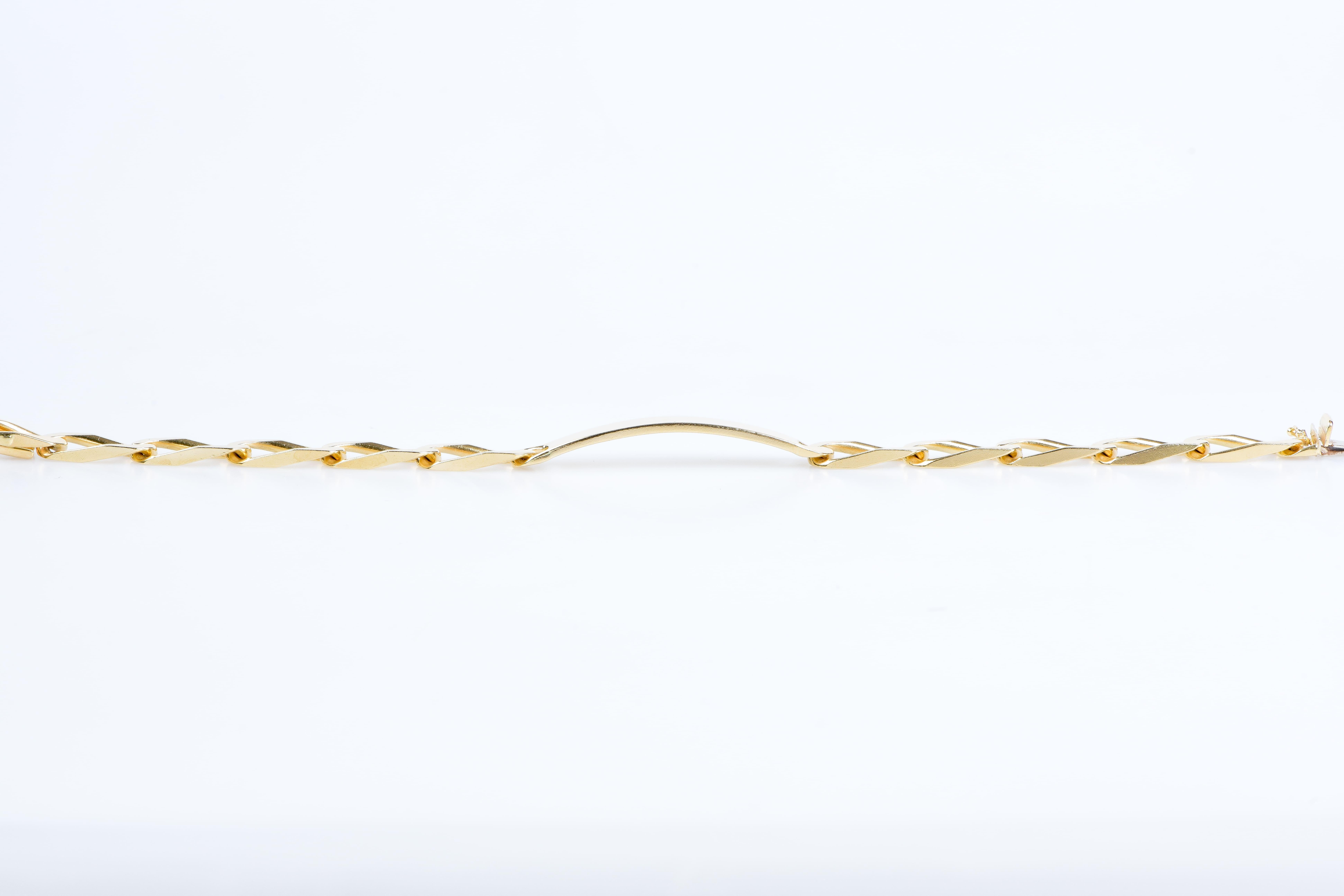 Men’s 18 carat yellow gold bracelet in chain link mesh For Sale 2