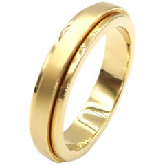 Men's 18 Karat Yellow Gold Step Edge Turnable Band Ring