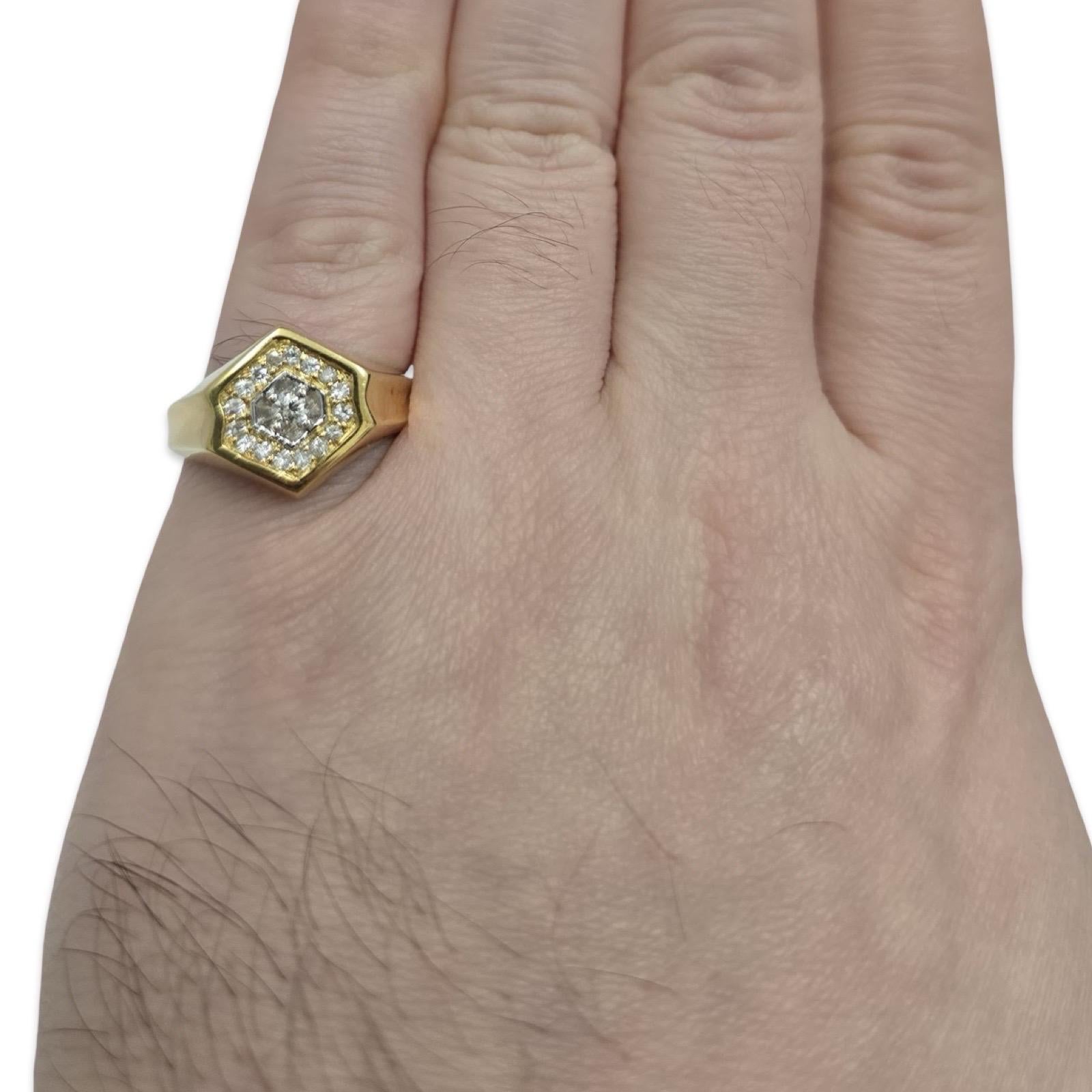 Anello da uomo con diamante esagonale da 0,44tcw in oro 18 carati In condizioni buone in vendita a Miami, FL