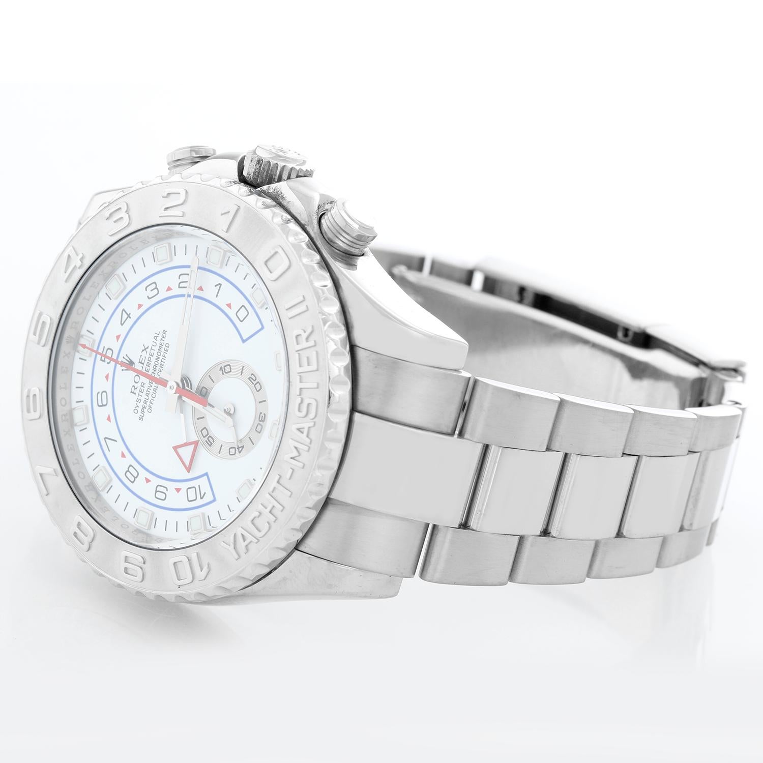 Men's 18 Karat White Gold Rolex Yacht-Master II Regatta Watch 116689 In Excellent Condition In Dallas, TX