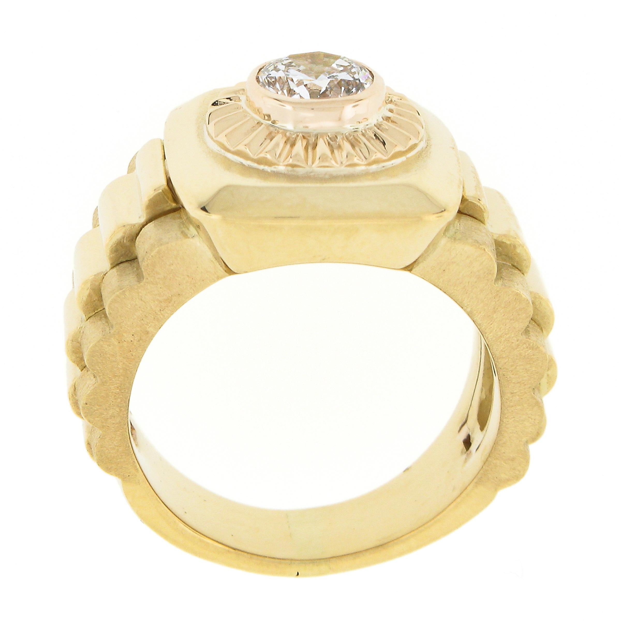 Men's 18K Yellow Gold 0.94ctw Round Diamond Dual Finish Ribbed Wide Band Ring For Sale 3