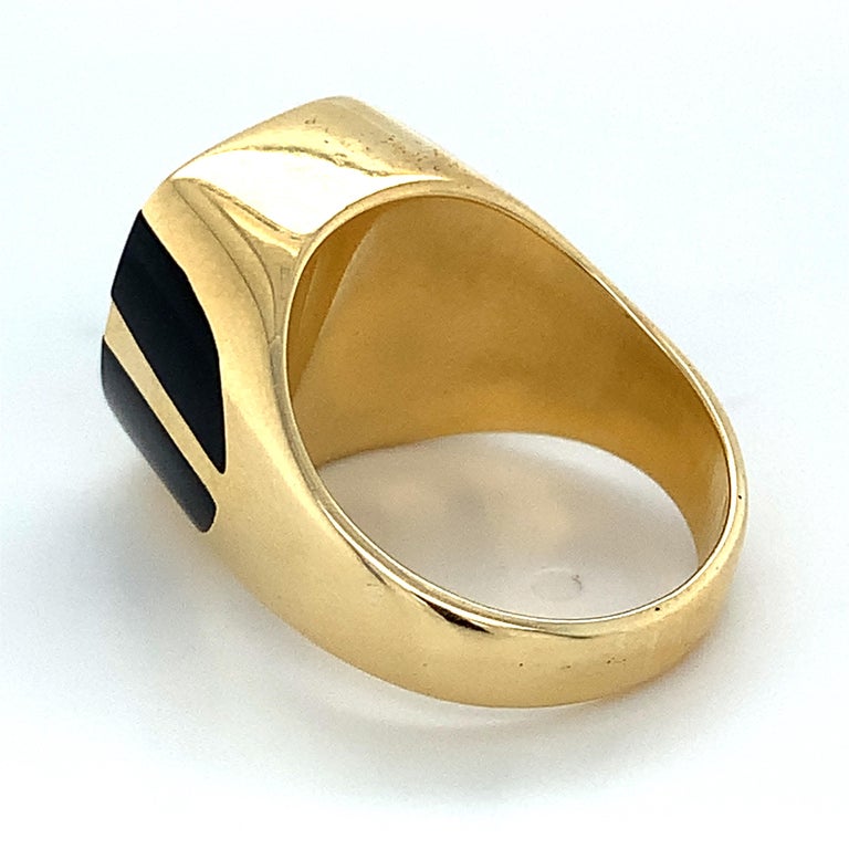 Men's 18k Yellow Gold Black Onyx Two Row Inlay Signet Ring For Sale 1