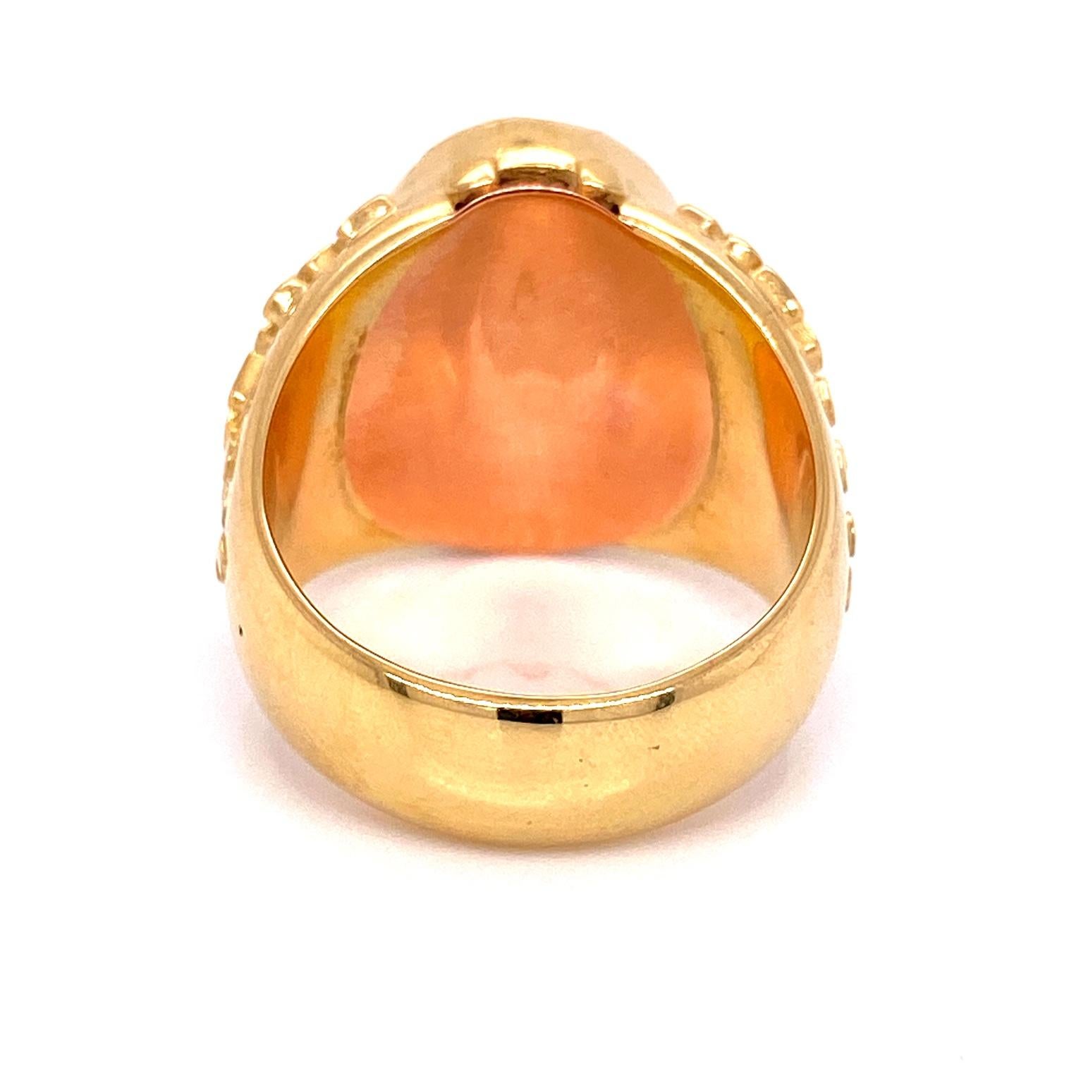 Contemporary Men's 18 Karat Yellow Gold Carbunckle Garnet Ring