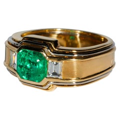 Retro Men's 2.5 Carat Certified Colombian Emerald Ring in Gold With Diamonds