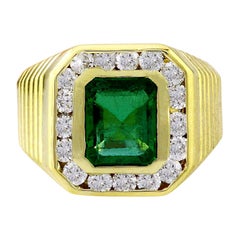 Men's 3.57 Carat Natural Emerald 18 Karat Solid Yellow Gold Diamond Ring