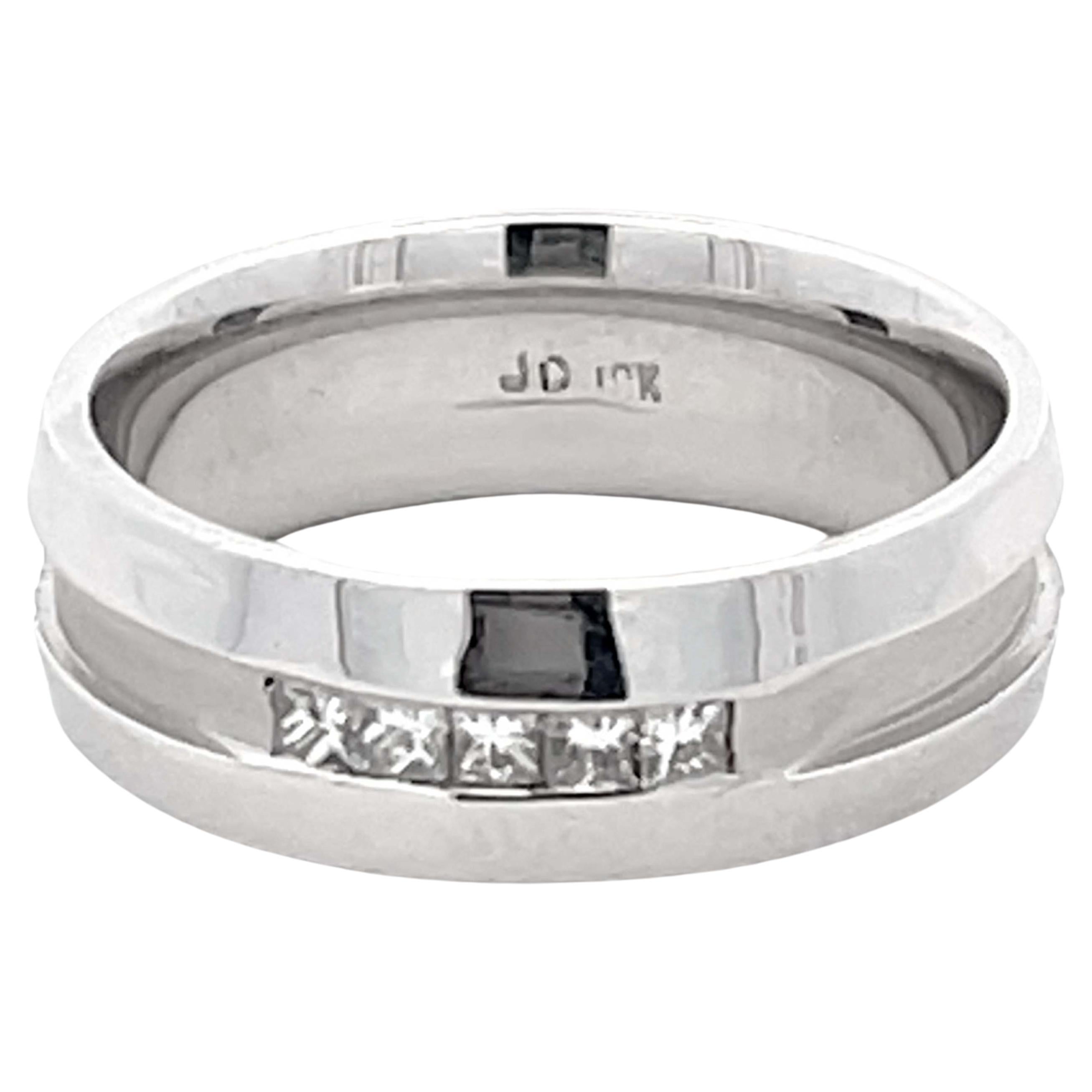 Mens 5 Princess Cut Diamond Satin Finish Center Band Ring in 18k White Gold For Sale