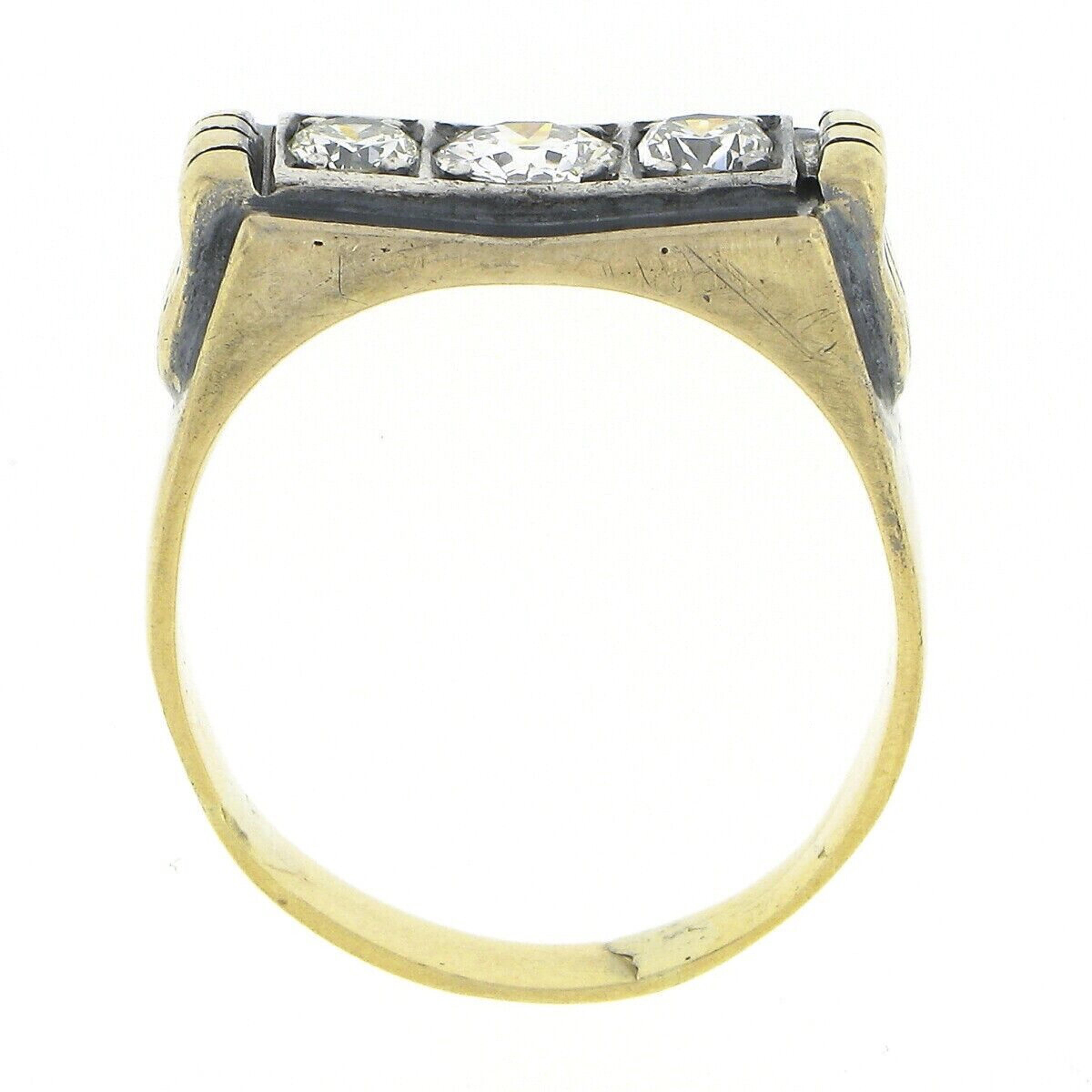 Men's Antique 14K Yellow Gold 1.20ctw European Diamond 3 Stone Ribbed Band Ring In Fair Condition In Montclair, NJ