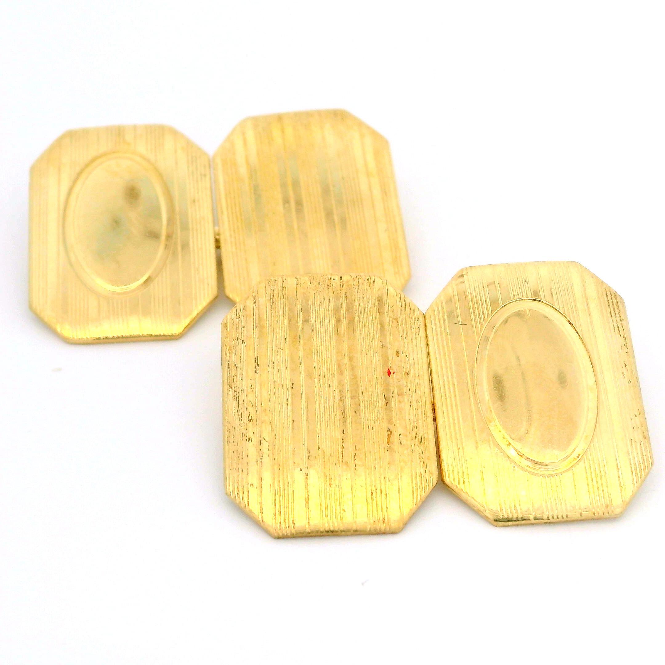 Materiale: oro giallo 14k
Peso: 6,74 grammi
Retro: Schienale girevole
Larghezza pannello: 12,68 mm (0,49