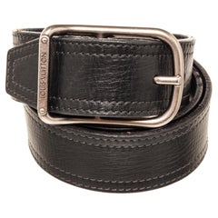 Men's black leather Louis Vuitton Belt with palladium plated logo-engraved