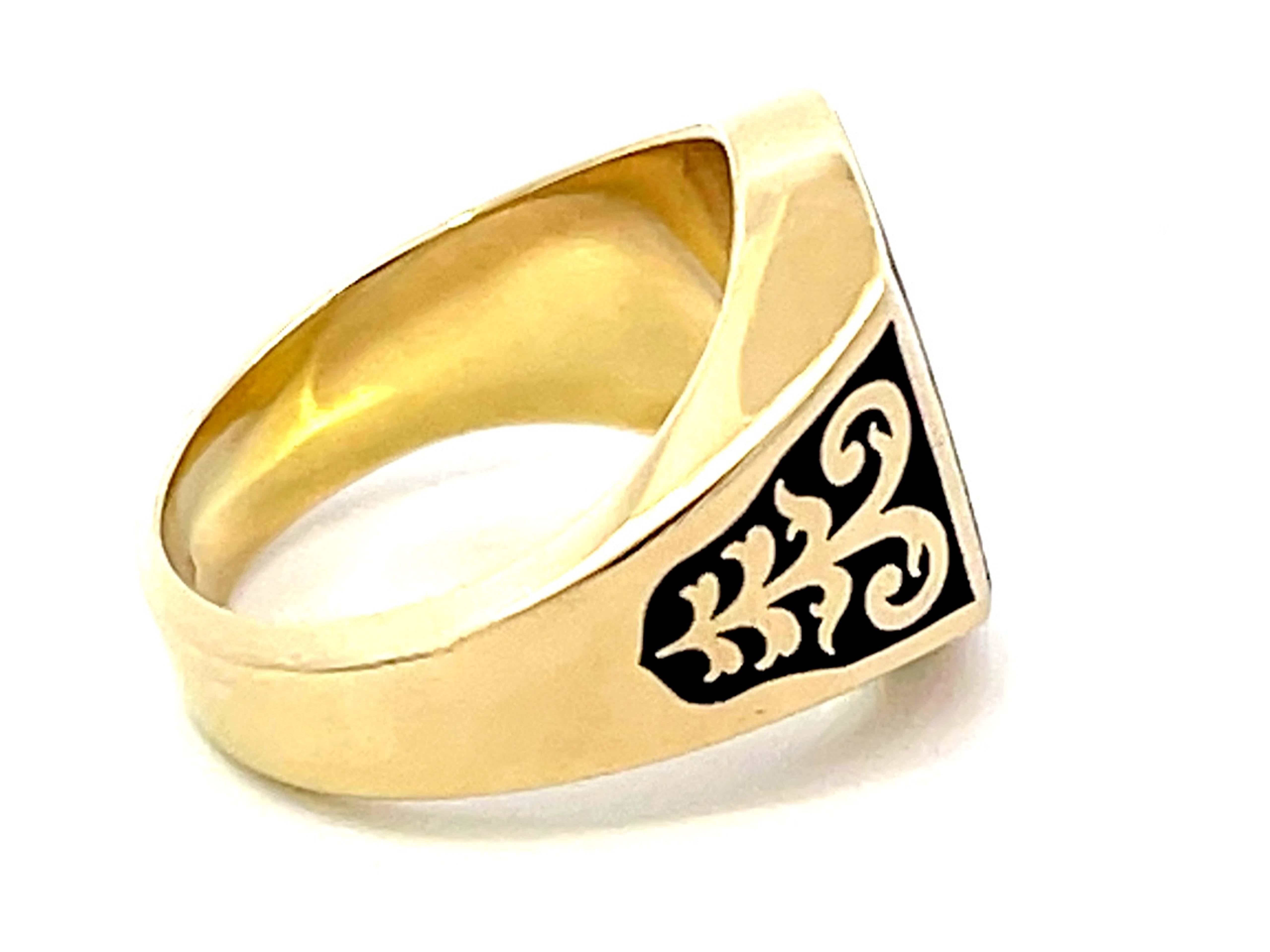 Oval Cut Mens Black Onyx Design Gold Ring 14K Yellow Gold For Sale