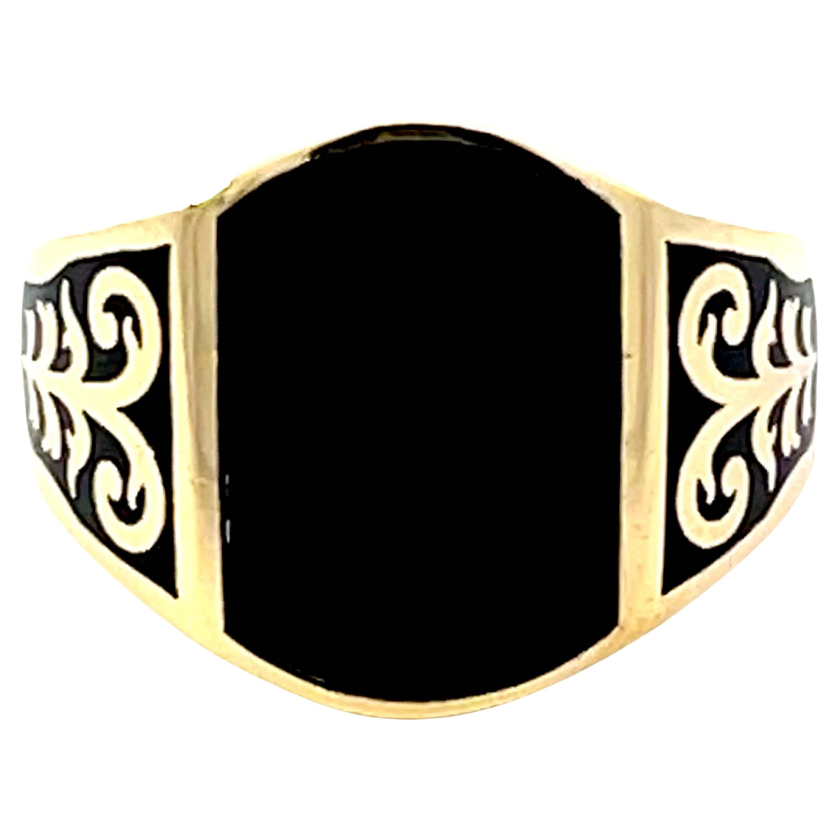 Mens Black Onyx Design Gold Ring 14K Yellow Gold For Sale