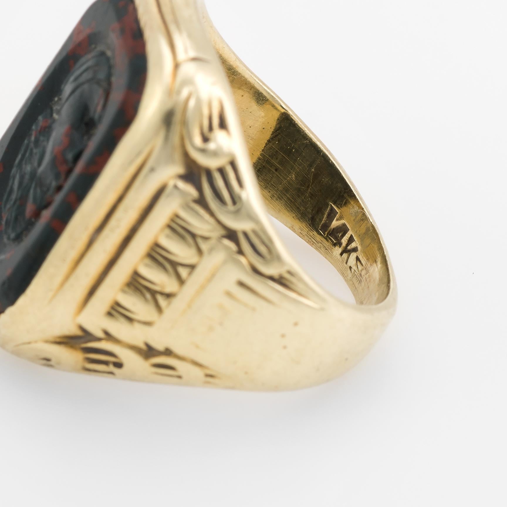Men's Bloodstone Intaglio Ring Antique Deco Vintage 14 Karat Yellow Gold Fine In Good Condition In Torrance, CA