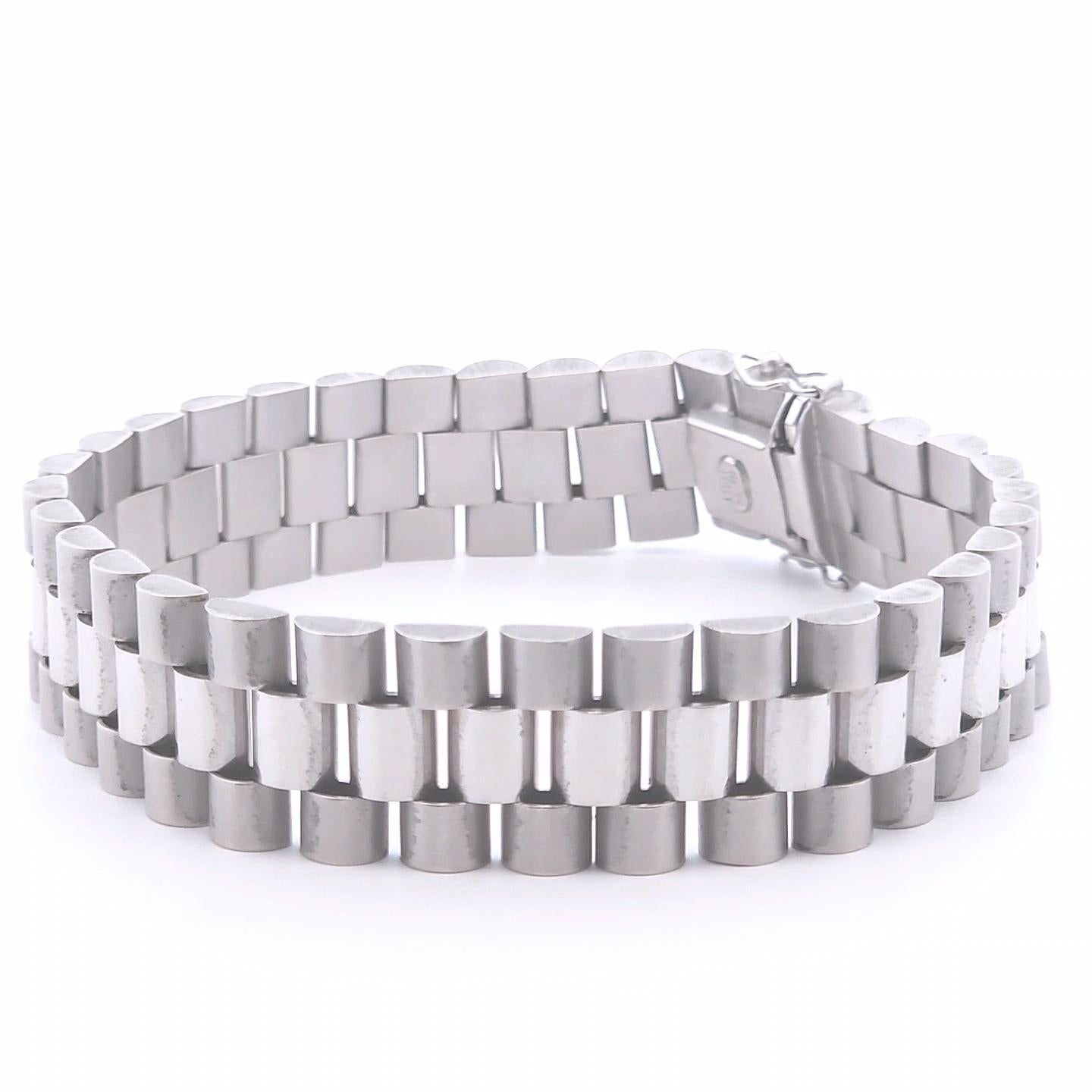Women's or Men's Mens Bracelet in 14k White Gold For Sale