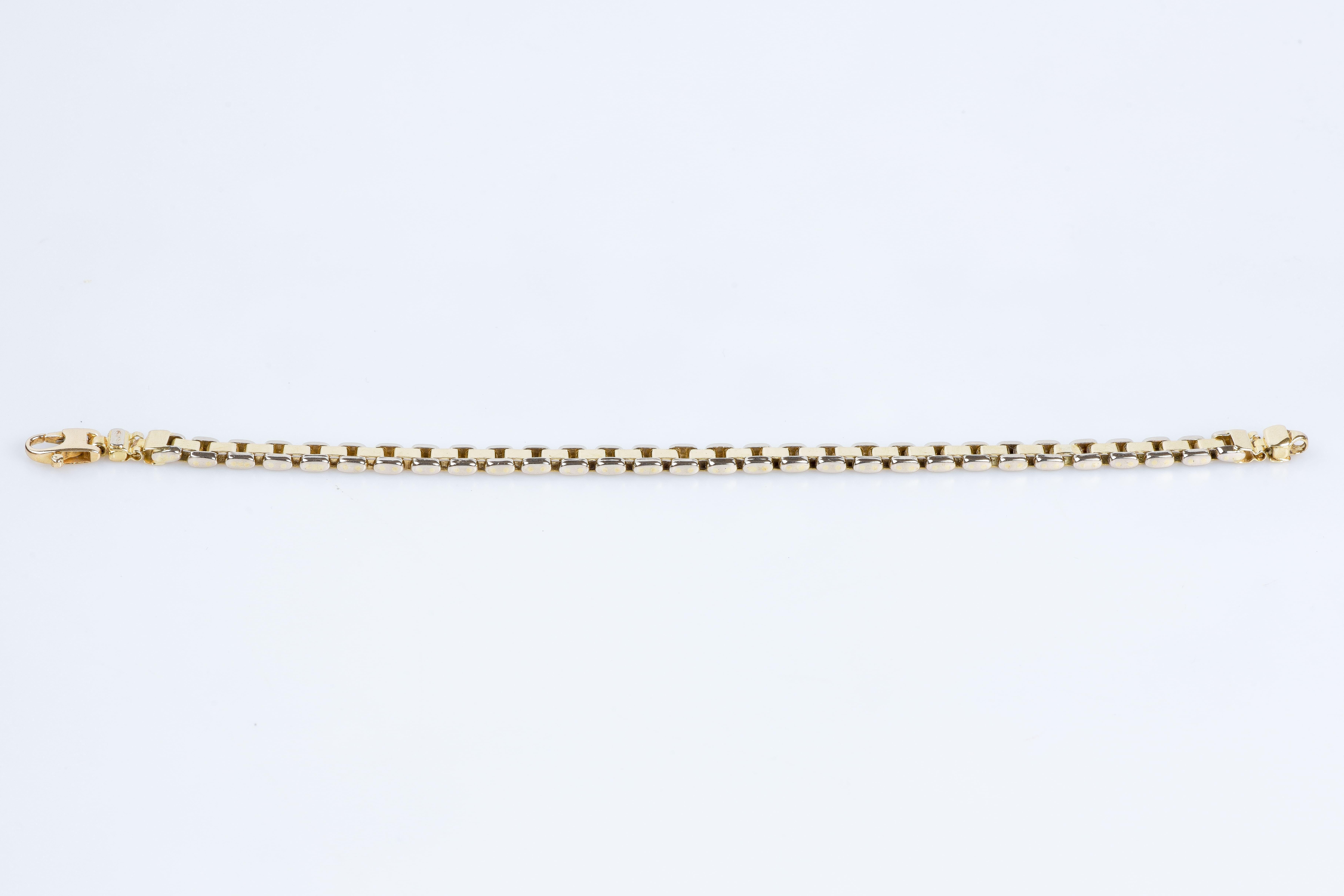 Men’s bracelet in soft 18K yellow and white bicolor gold mesh.  For Sale 6