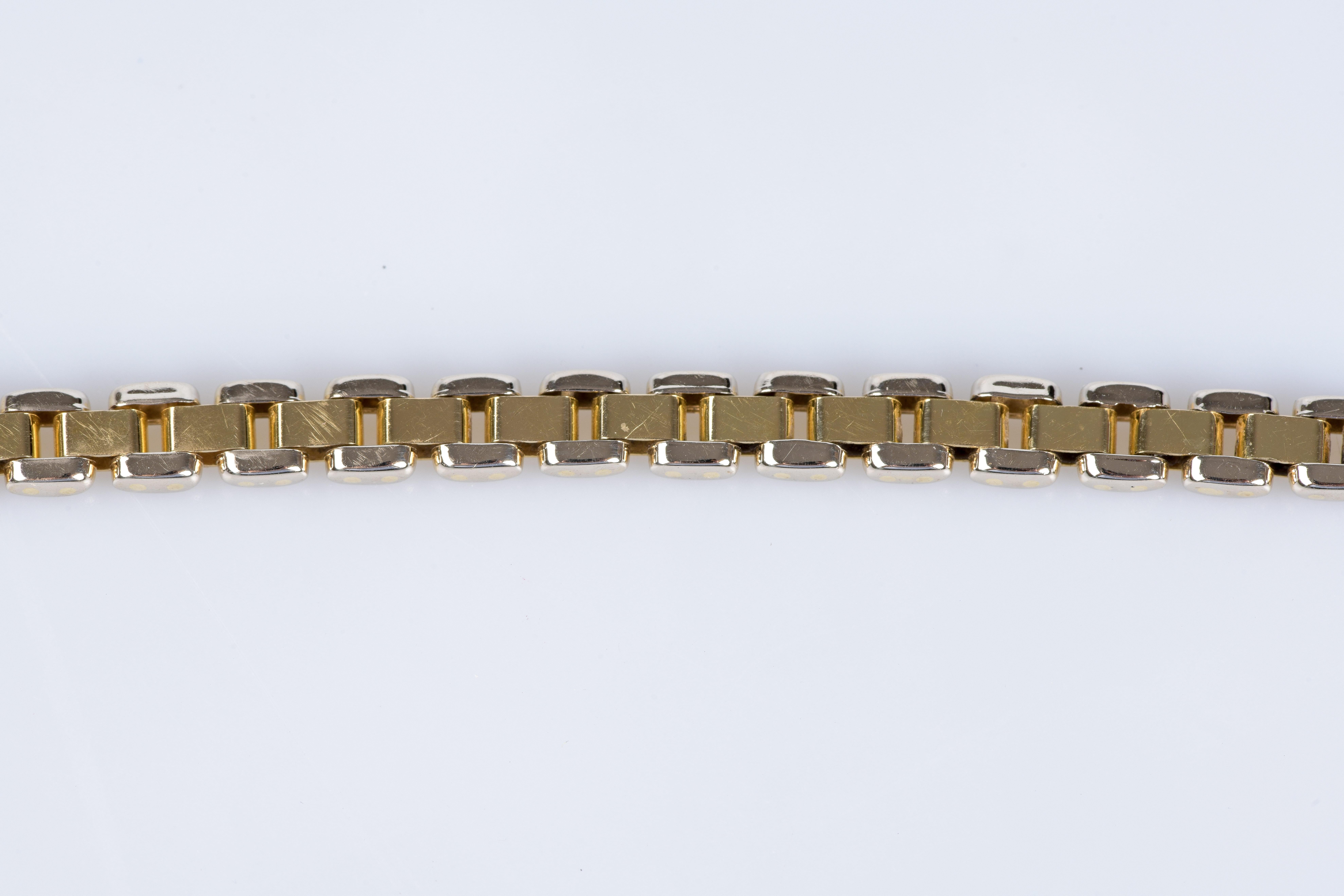 Men’s bracelet in soft 18K yellow and white bicolor gold mesh. For Sale 5