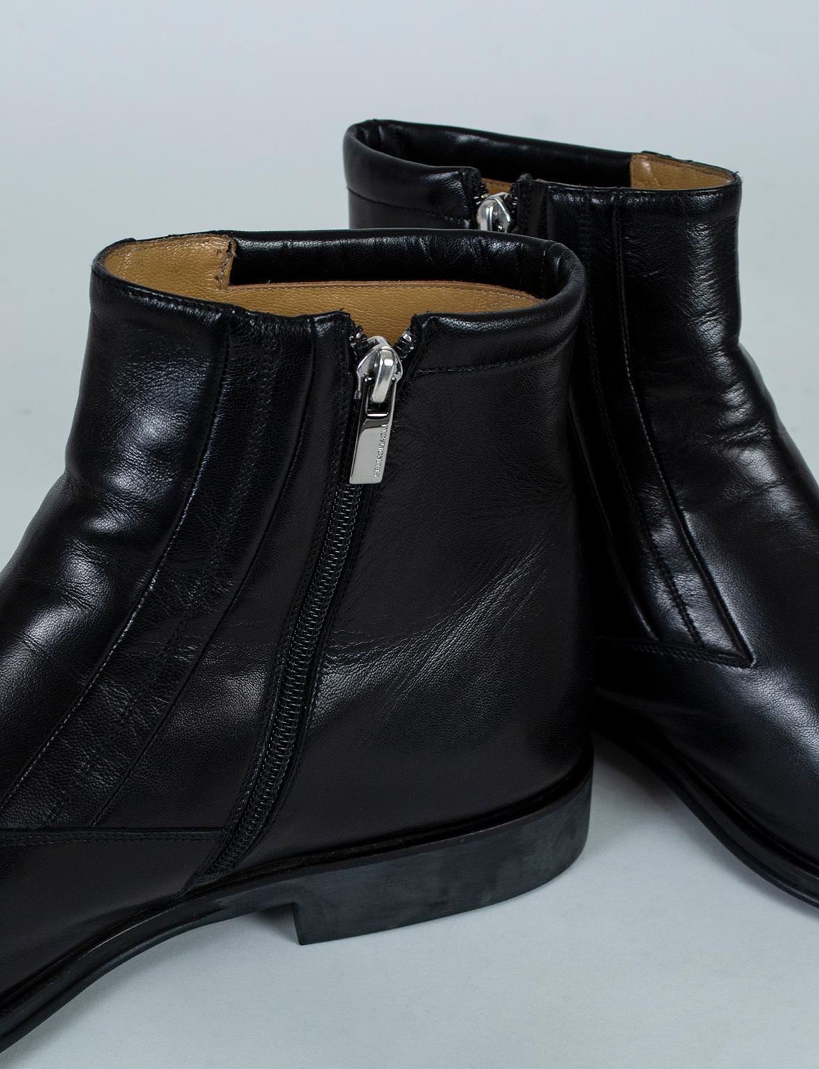 The quintessential men’s Chelsea boot, the side-zipping Raspino is a footwear unicorn that sells out every time it appears. In butter soft Nappa leather, their slightly tapered toe and understated stitching are the perfect scaffold from which to