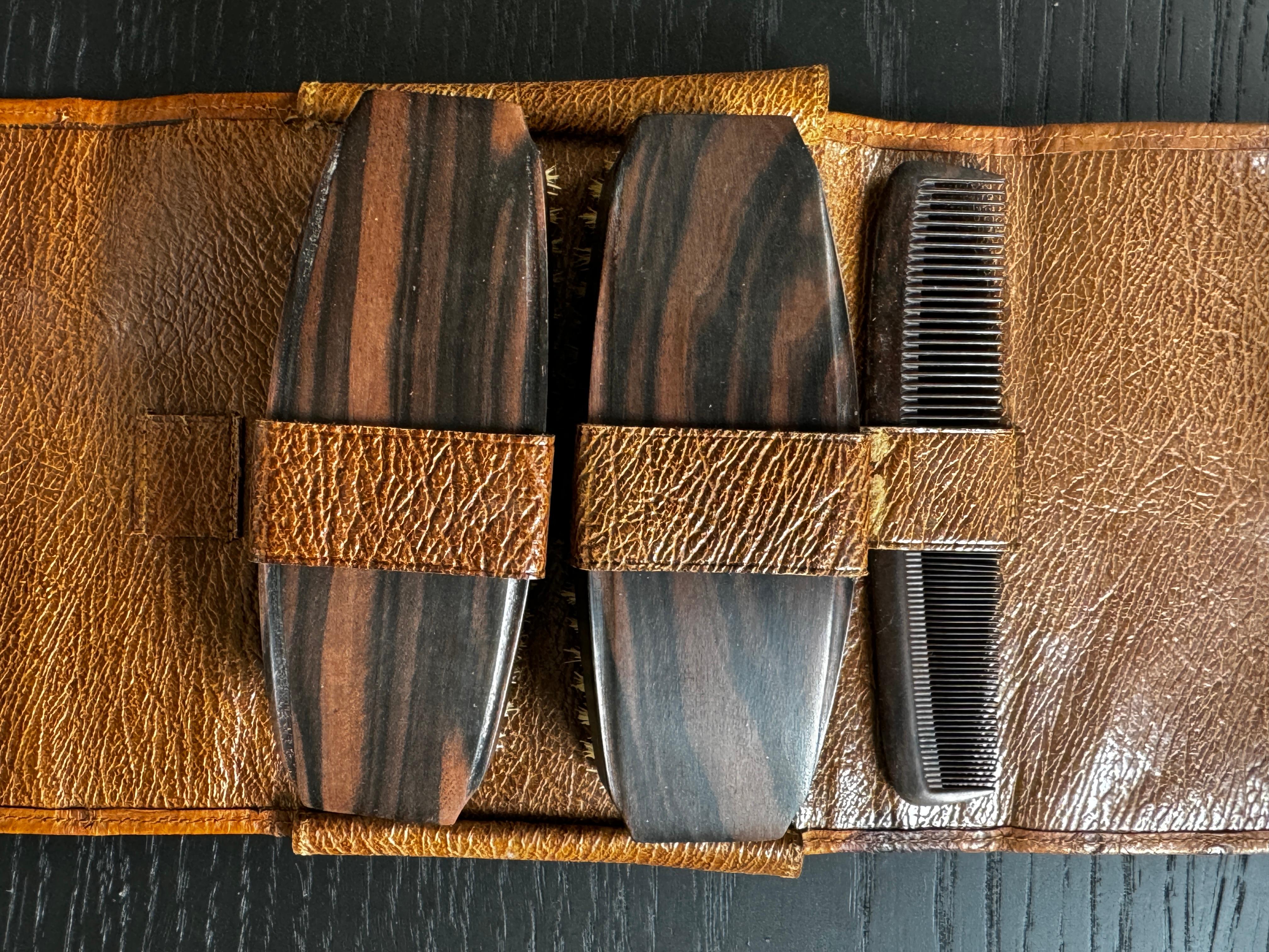 Men's Brush Set in Ostrich Leather Folding Case In Good Condition For Sale In San Francisco, CA