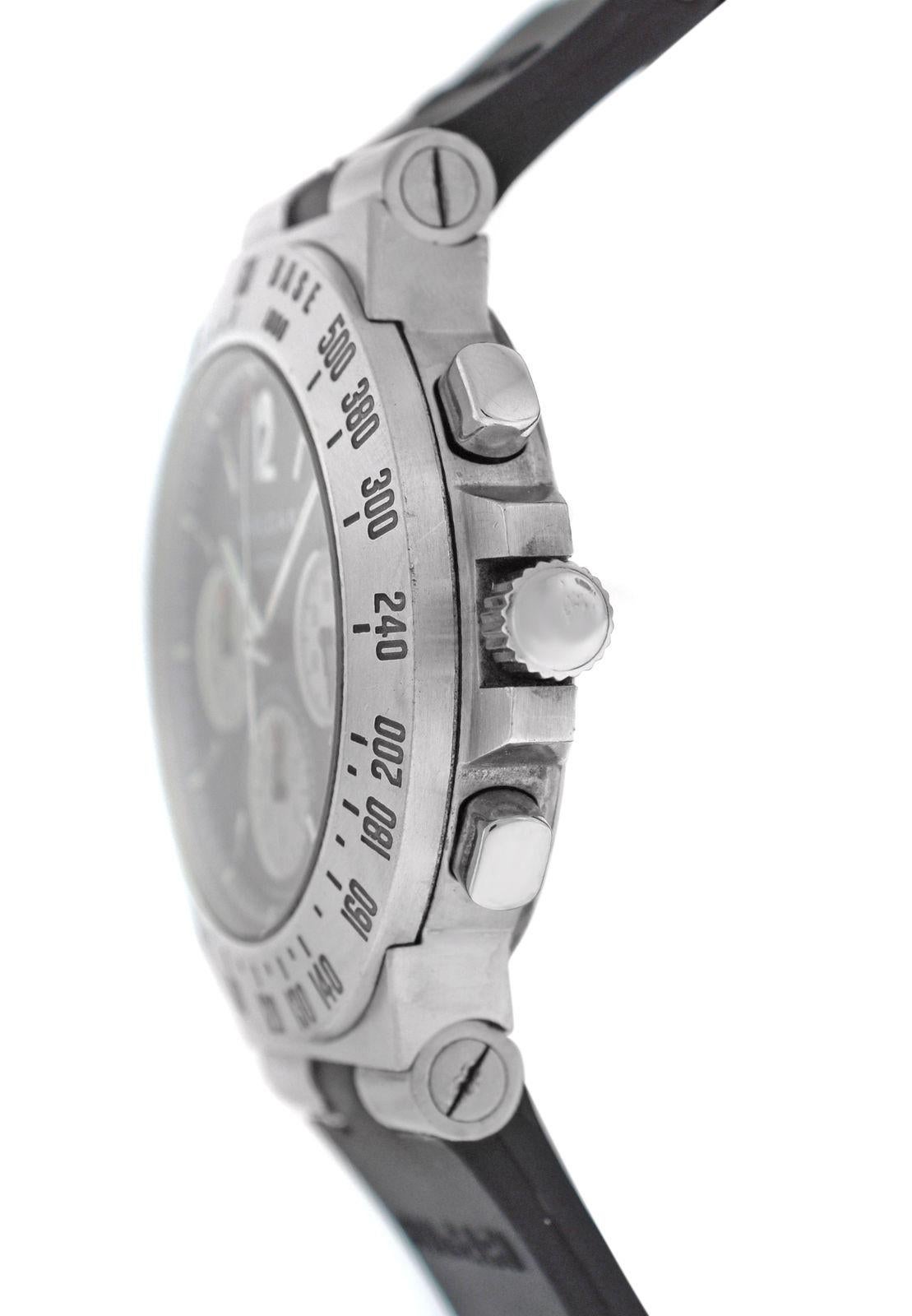 Brand	Bvlgari
Model	Diagono CH40STA
Gender	Men
Condition	Pre-owned
Movement	Swiss Automatic
Case Material	Stainless Steel
Bracelet / Strap Material	
Rubber aftermarket strap (not made by Bulgari)

Clasp / Buckle Material	
Stainless Steel 

Clasp