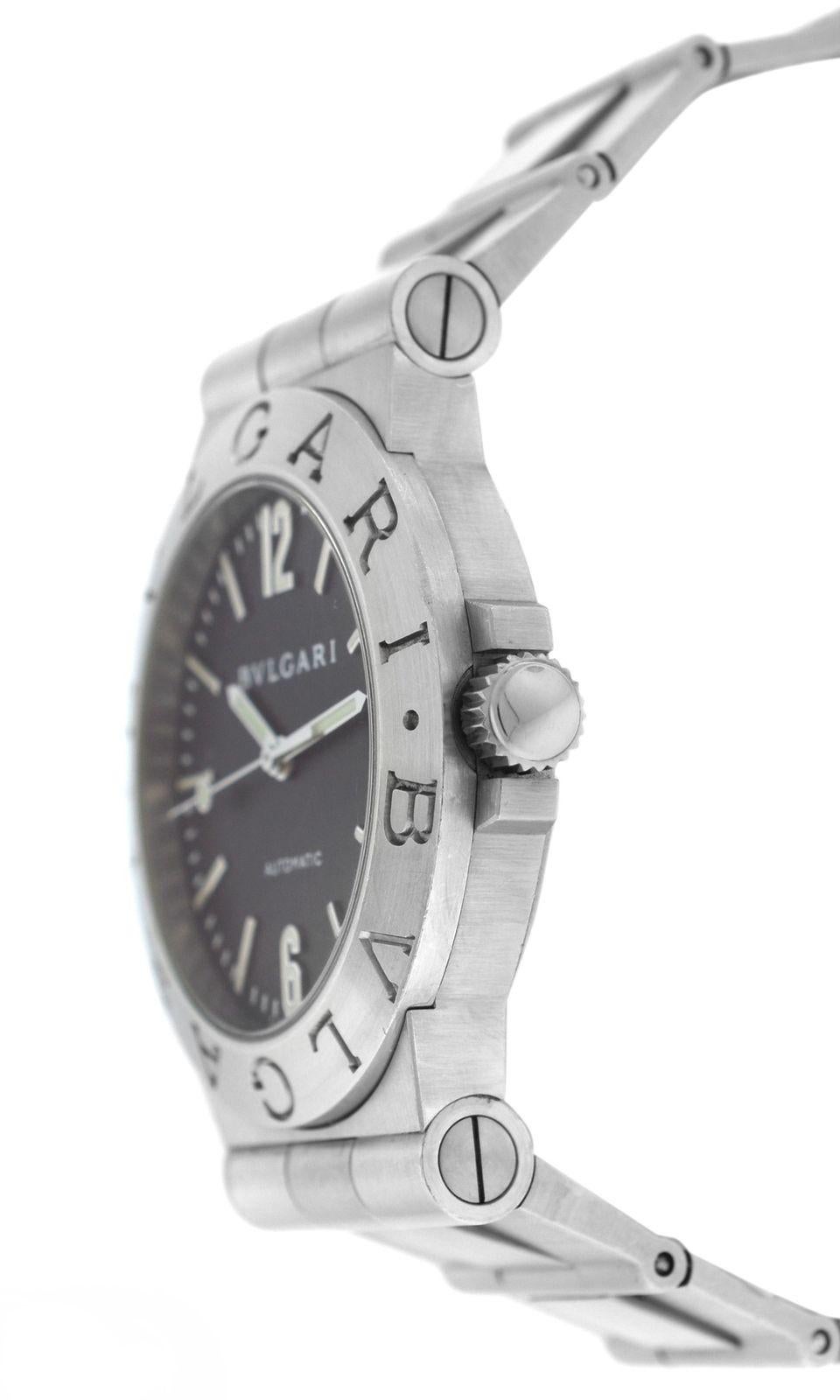 Brand	Bvlgari
Model	Diagono LCV35S
Gender	Men
Condition	Pre-owned
Movement	Swiss Automatic
Case Material	Stainless Steel
Bracelet / Strap Material	
Stainless Steel

Clasp / Buckle Material	
Stainless Steel 

Clasp Type	Deployment
Bracelet / Strap