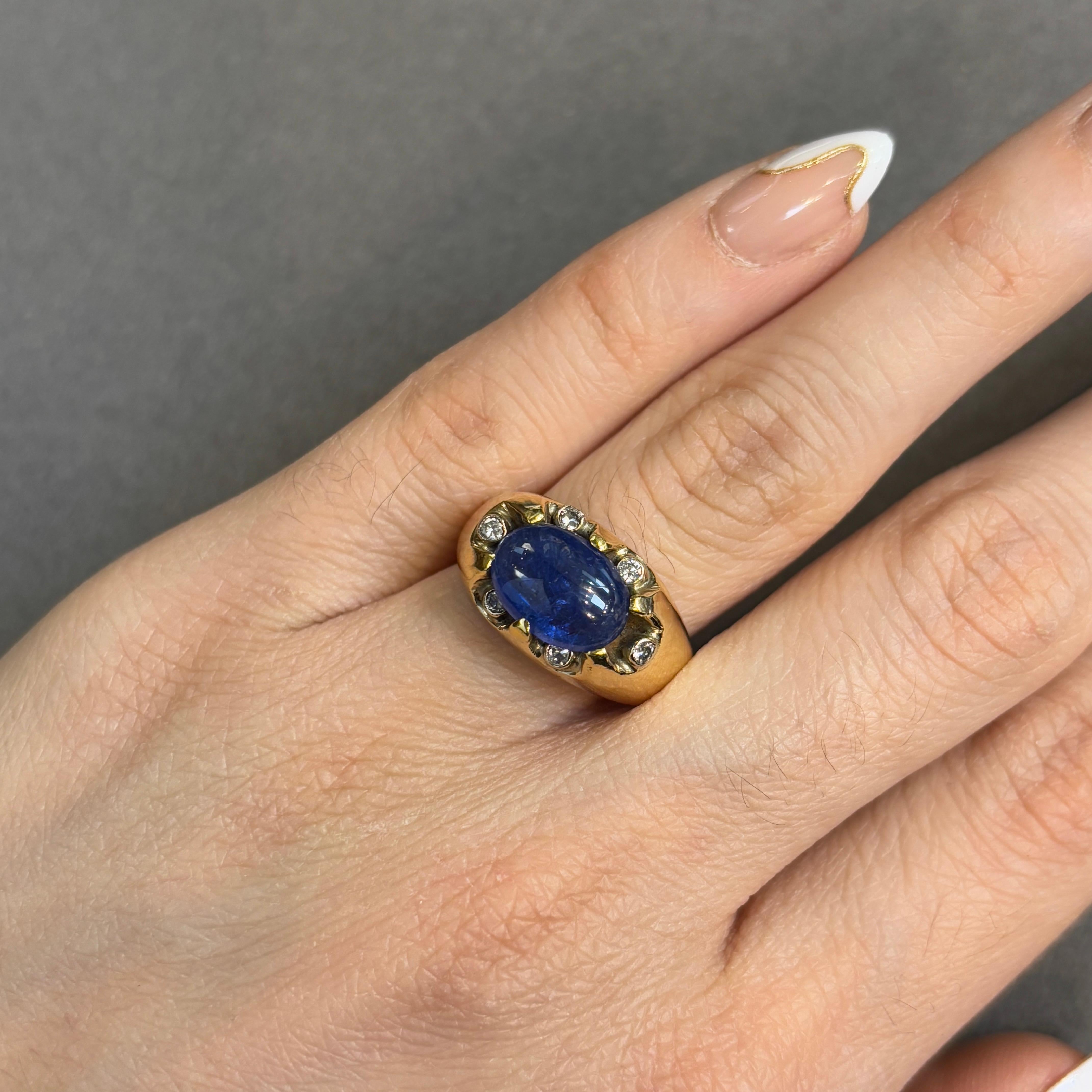 Herren Cabochon Saphir Ring (Gemischter Schliff) im Angebot