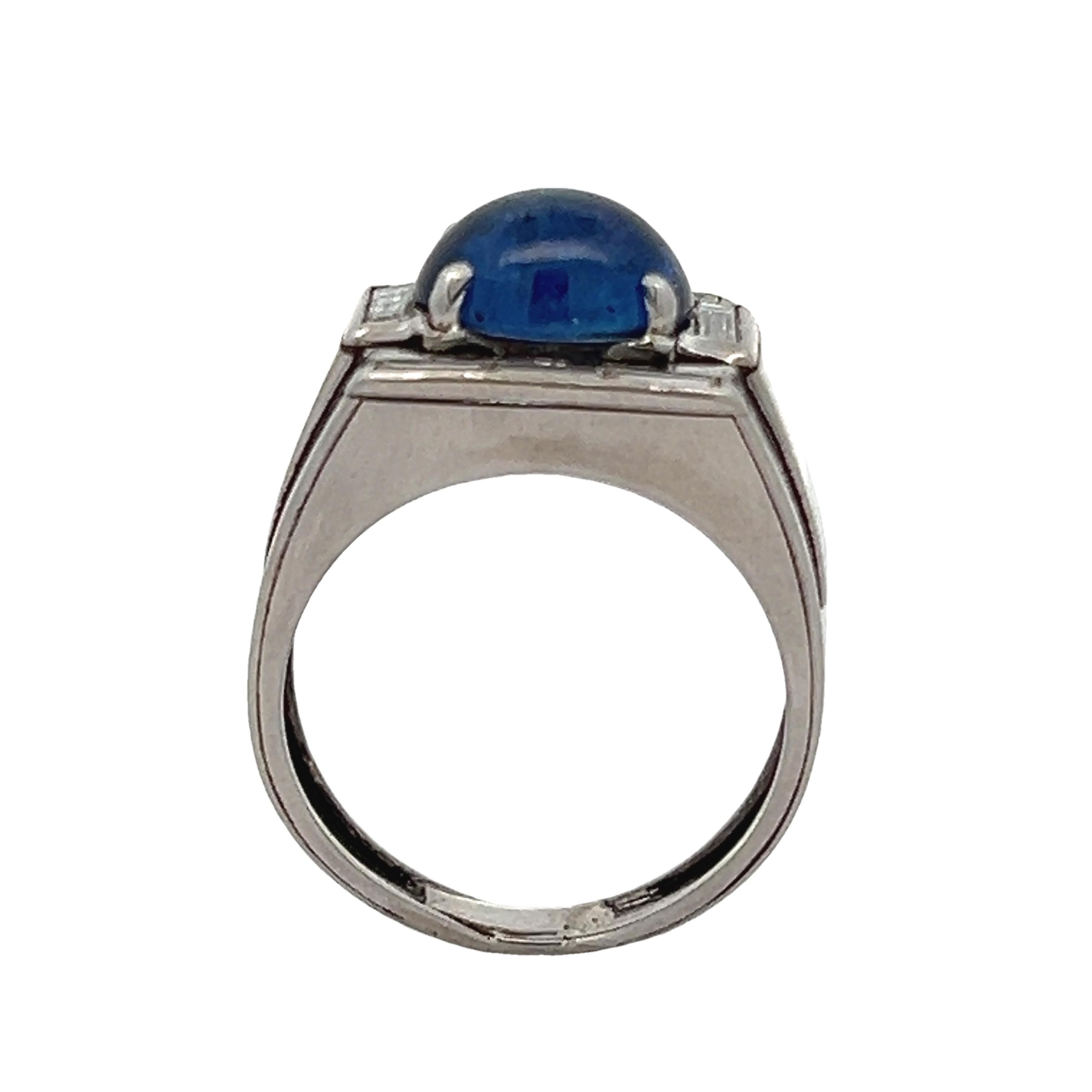 Men's Cabochon Sapphire Ring In Excellent Condition For Sale In New York, NY