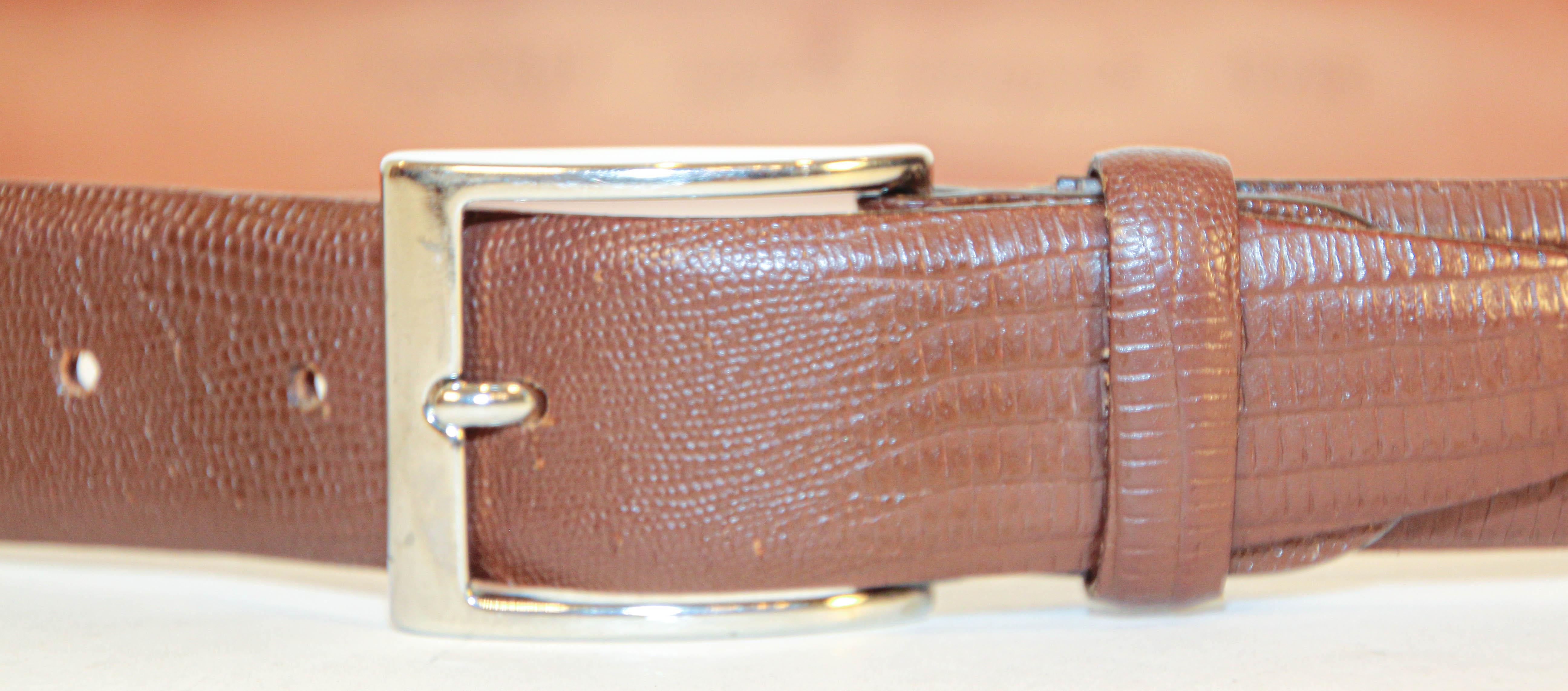 Men's Canali Brown Leather Belt Textured Italy 48/85 In Good Condition For Sale In North Hollywood, CA