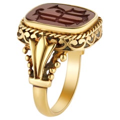 Bague sigillaire en or avec monogramme en cornaline pour hommes - Estate Fine Jewelry