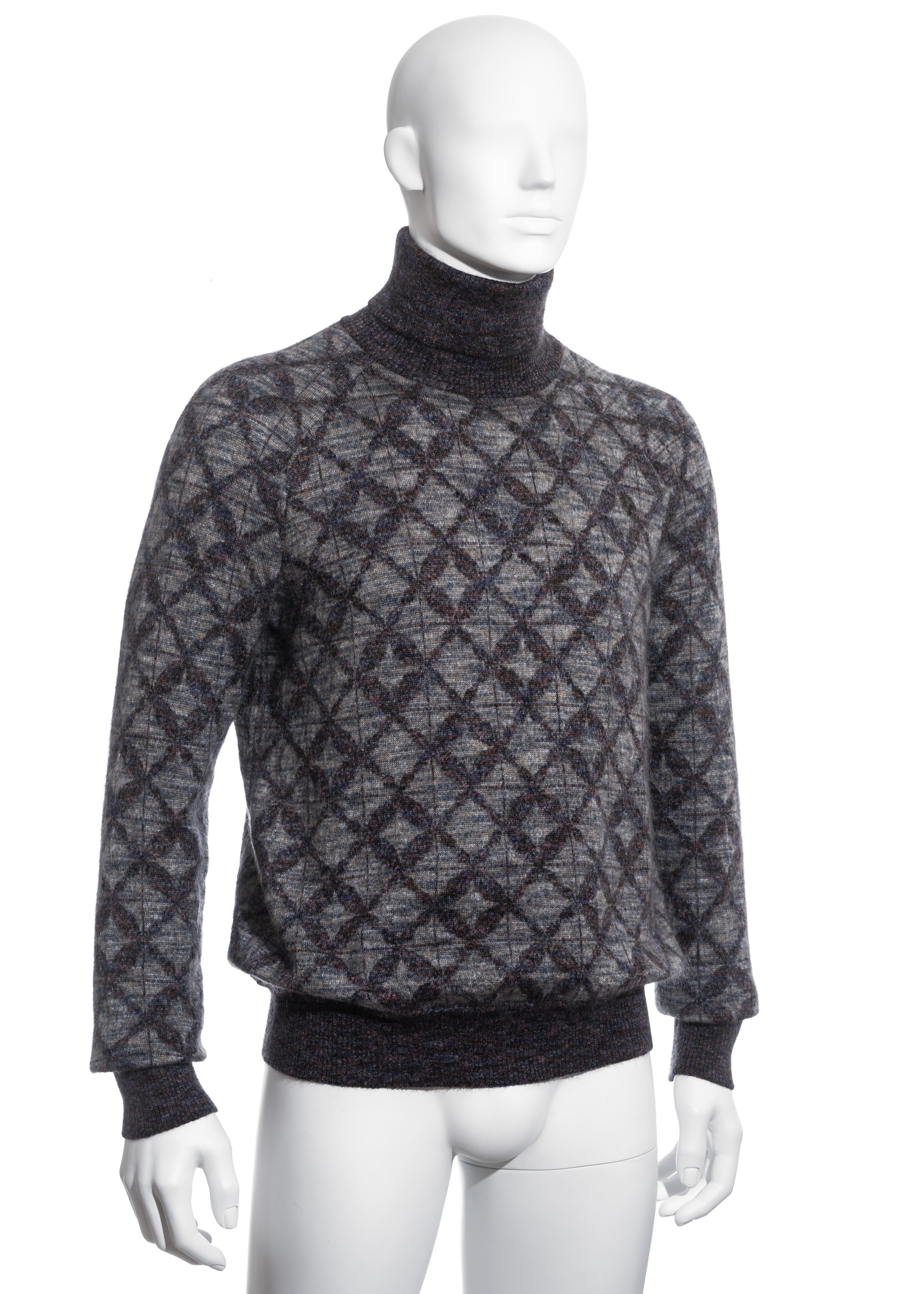 ▪ Men's Chanel knitted turtle neck sweater
▪ Designed by Karl Lagerfeld
▪ 70% Mohair, 30% Silk
▪ Diamond quilt pattern
▪ Size 50 
▪ Pre-Fall 2016