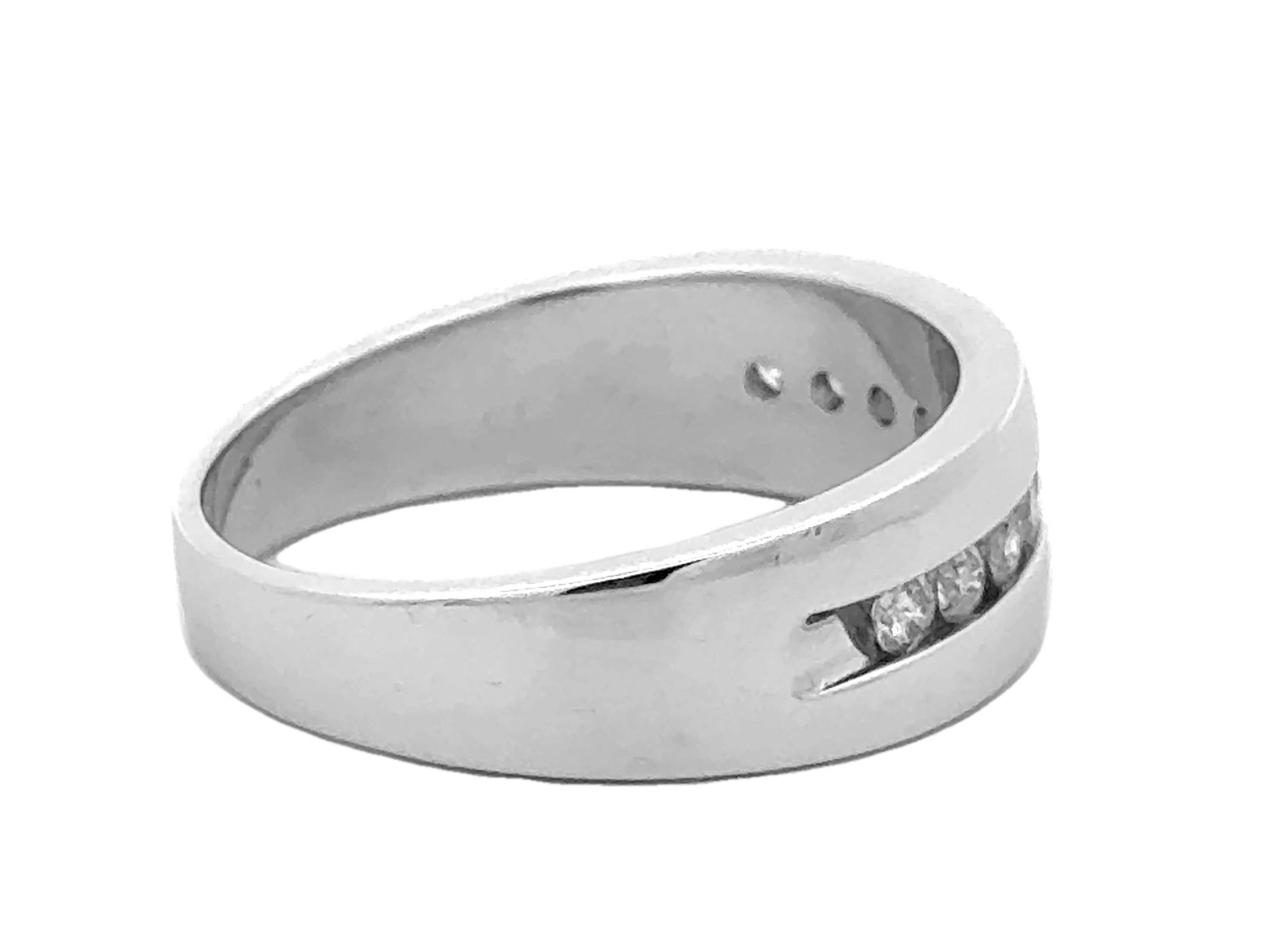 Mens Channel Set Diamond Band Ring 14k White Gold Size 11.5 In Excellent Condition For Sale In Honolulu, HI