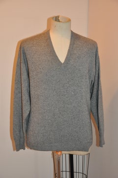 Men's Charcoal-Gray 2-Ply Cashmere V-Neck Pullover From Scotland