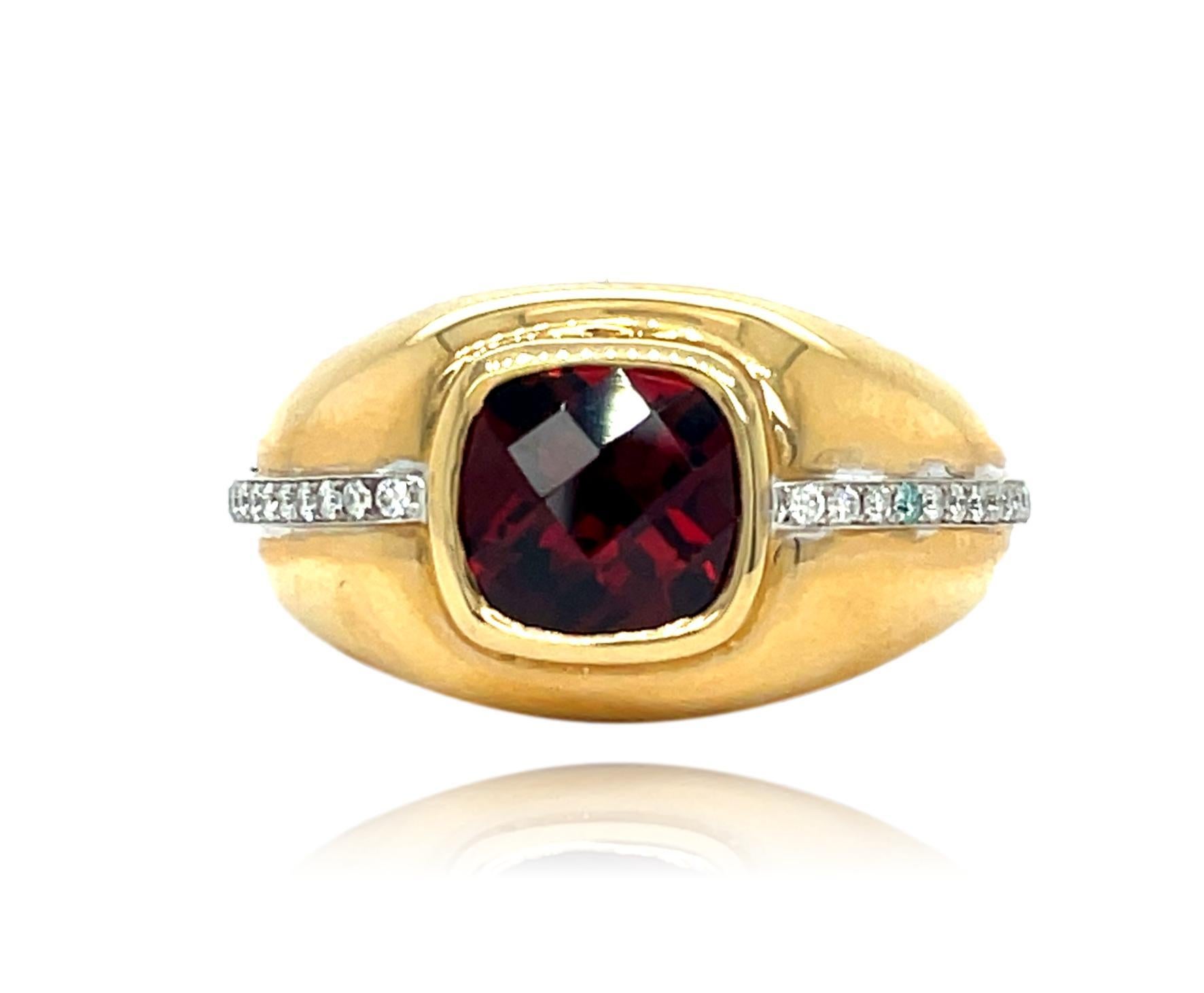 Men's Checkerboard Cushion Garnet and Diamond Ring in 14KY Gold  In New Condition For Sale In New York, NY