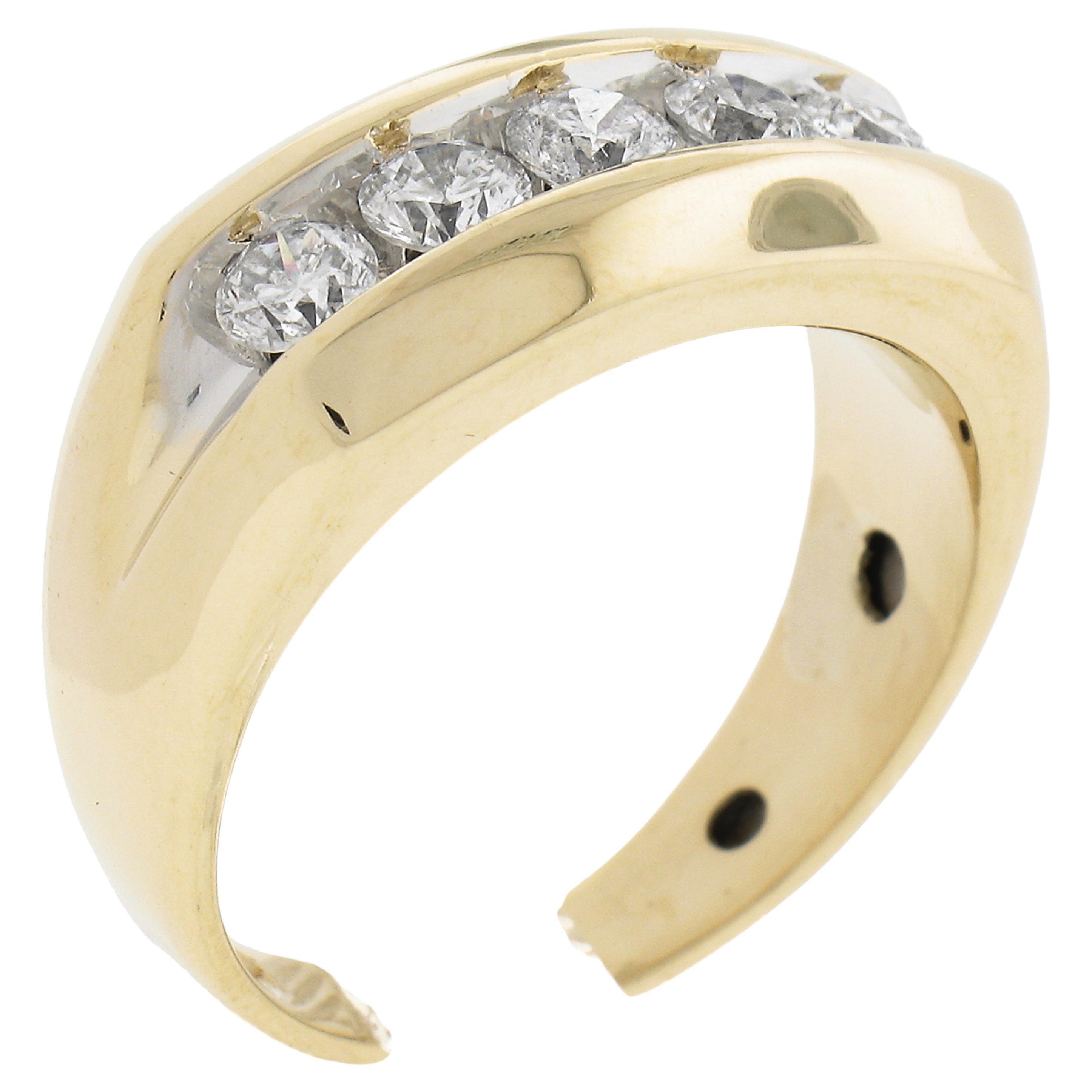 Men's Classic 14K Yellow Gold 1.0ctw Channel Set Fiery 5 Large Diamond Band Ring For Sale