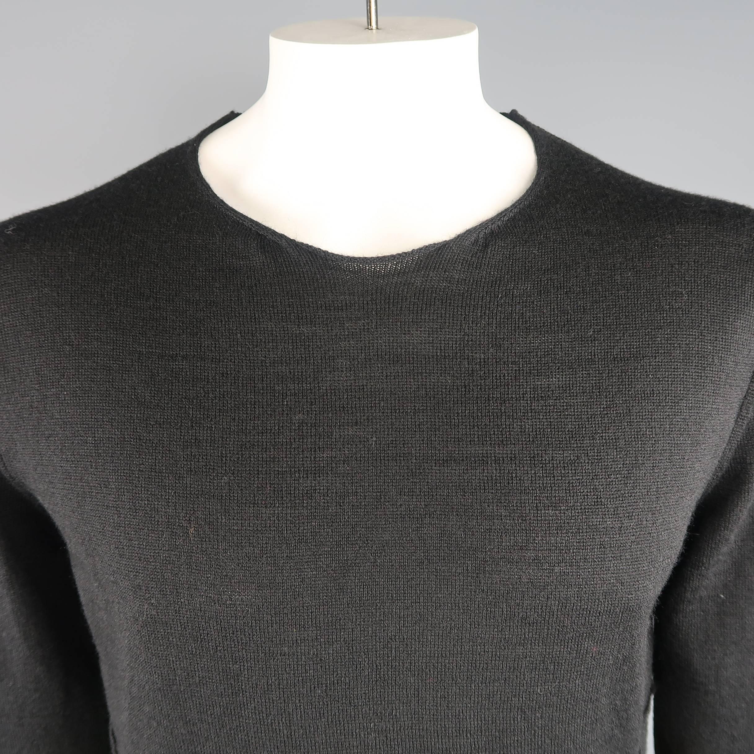COMME des GARCONS SHIRT pullover sweater comes in black wool blend knit with a round neck and multi color striped pattern bottom panel with cutouts. Made in Japan.
 
Excellent Pre-Owned Condition.
Marked: X
 
Measurements:
 
Shoulder: 19 in.
Chest: