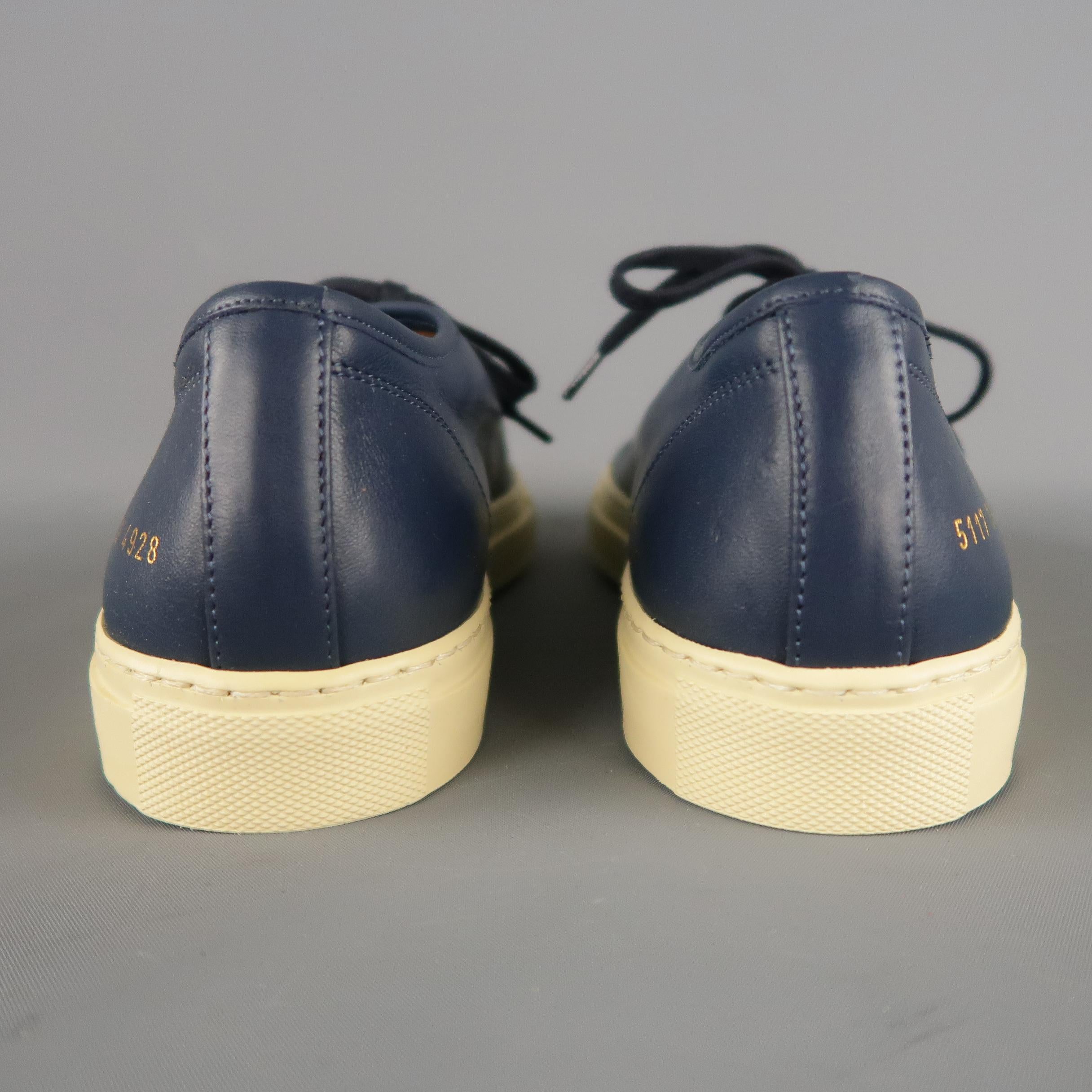 Men's COMMON PROJECTS Achilles Size 6 Navy Leather Sneakers In Excellent Condition In San Francisco, CA