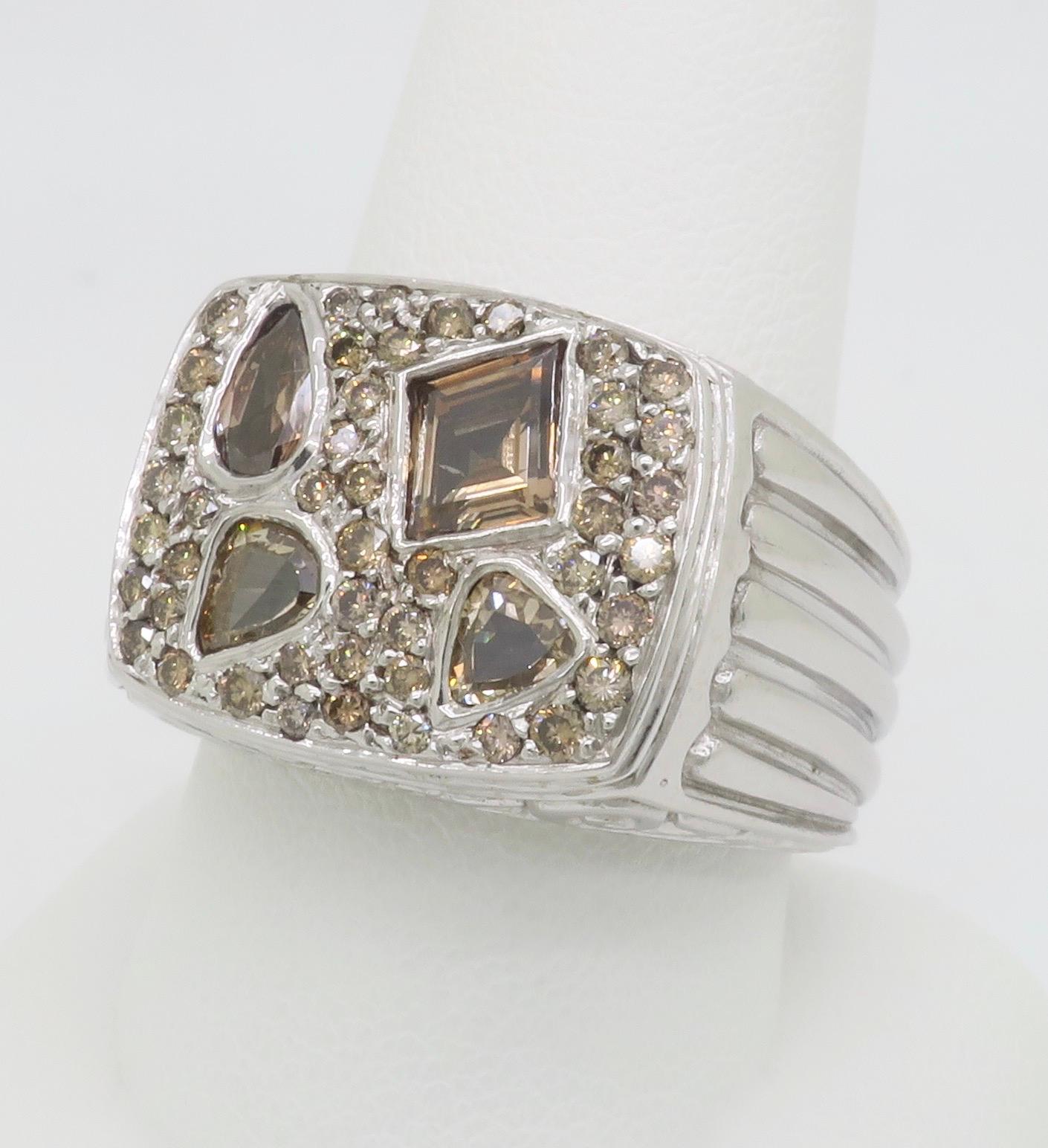 Herrenring mit 2,75CTW Schokoladen-Diamant im Sonderschliff im Zustand „Hervorragend“ im Angebot in Webster, NY