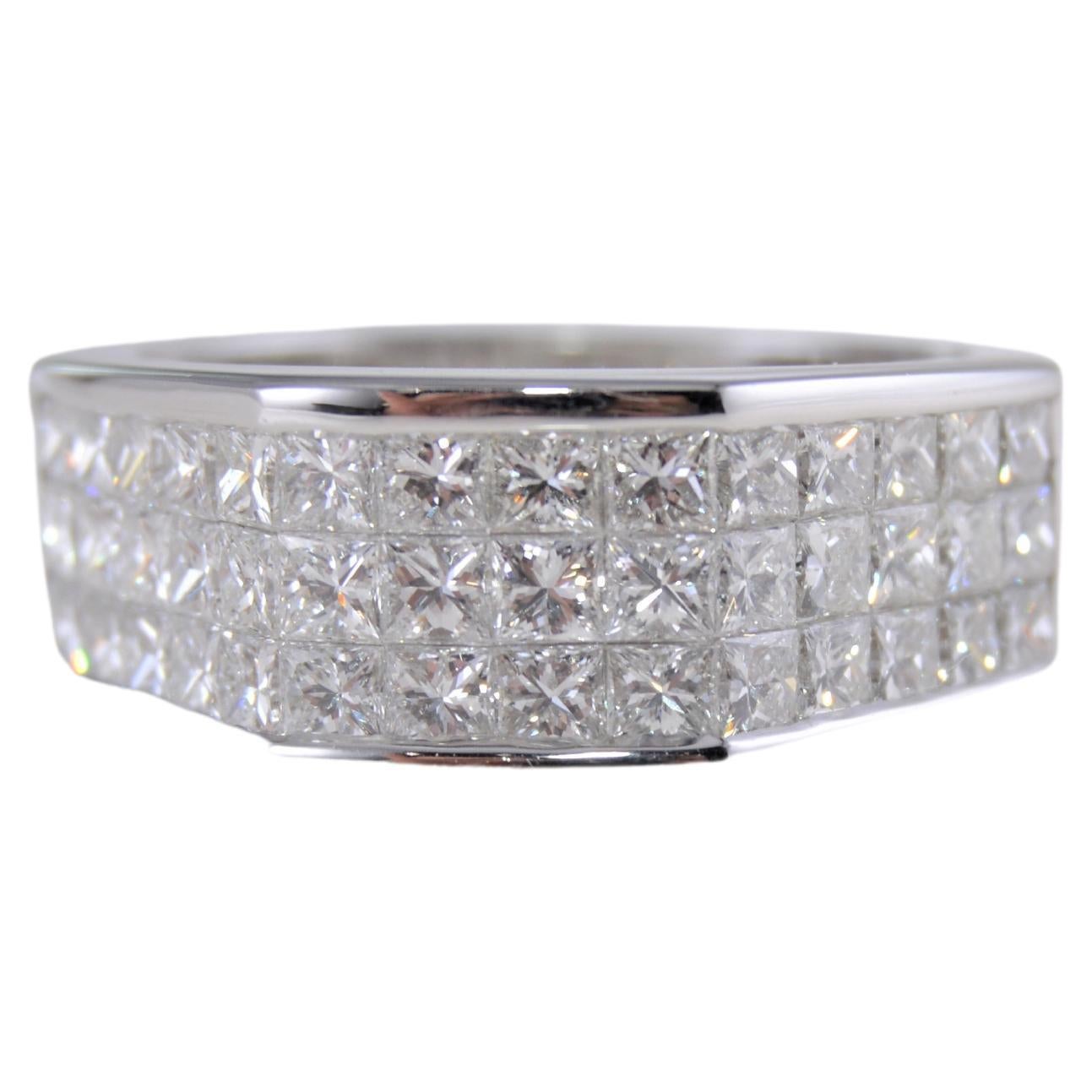 Men's Custom Made 18 Karat White Gold Ring with 2.89ctw In Princess Cut Diamonds For Sale 1